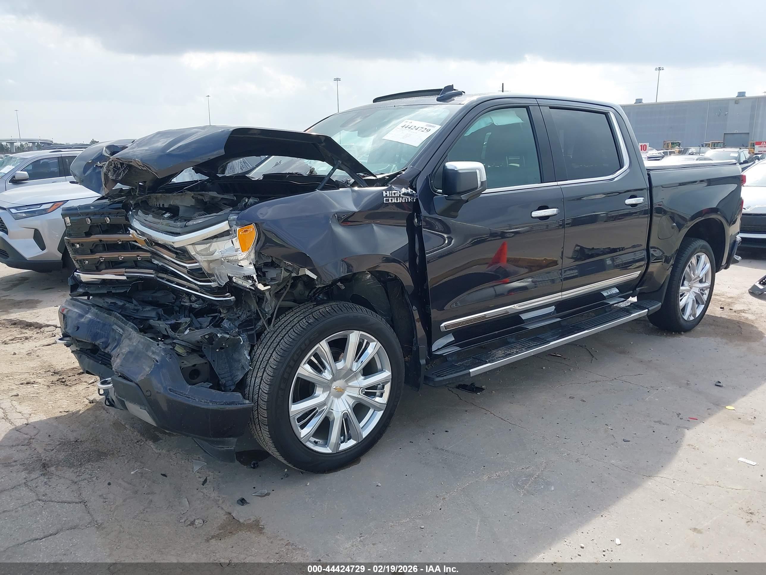 CHEVROLET SILVERADO image 2
