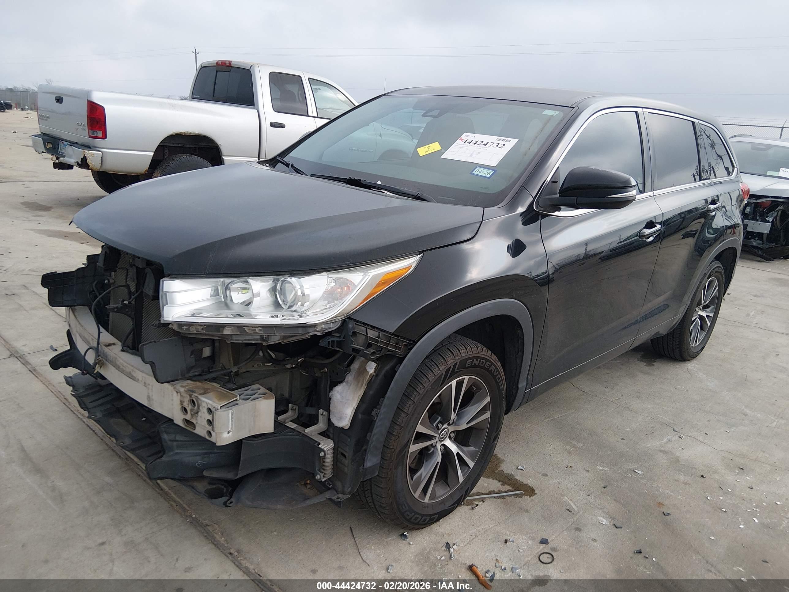 TOYOTA HIGHLANDER image 2