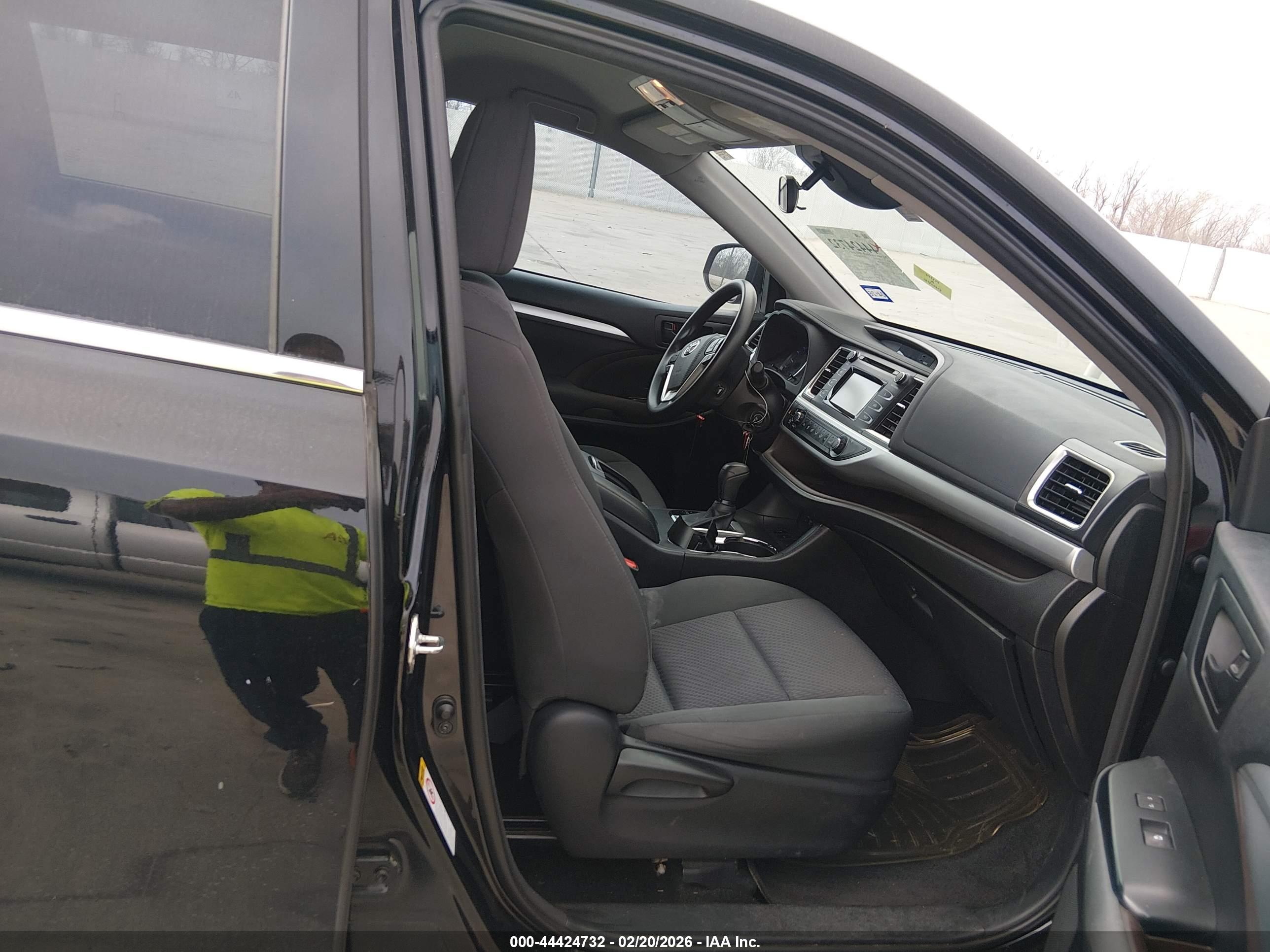 TOYOTA HIGHLANDER image 5