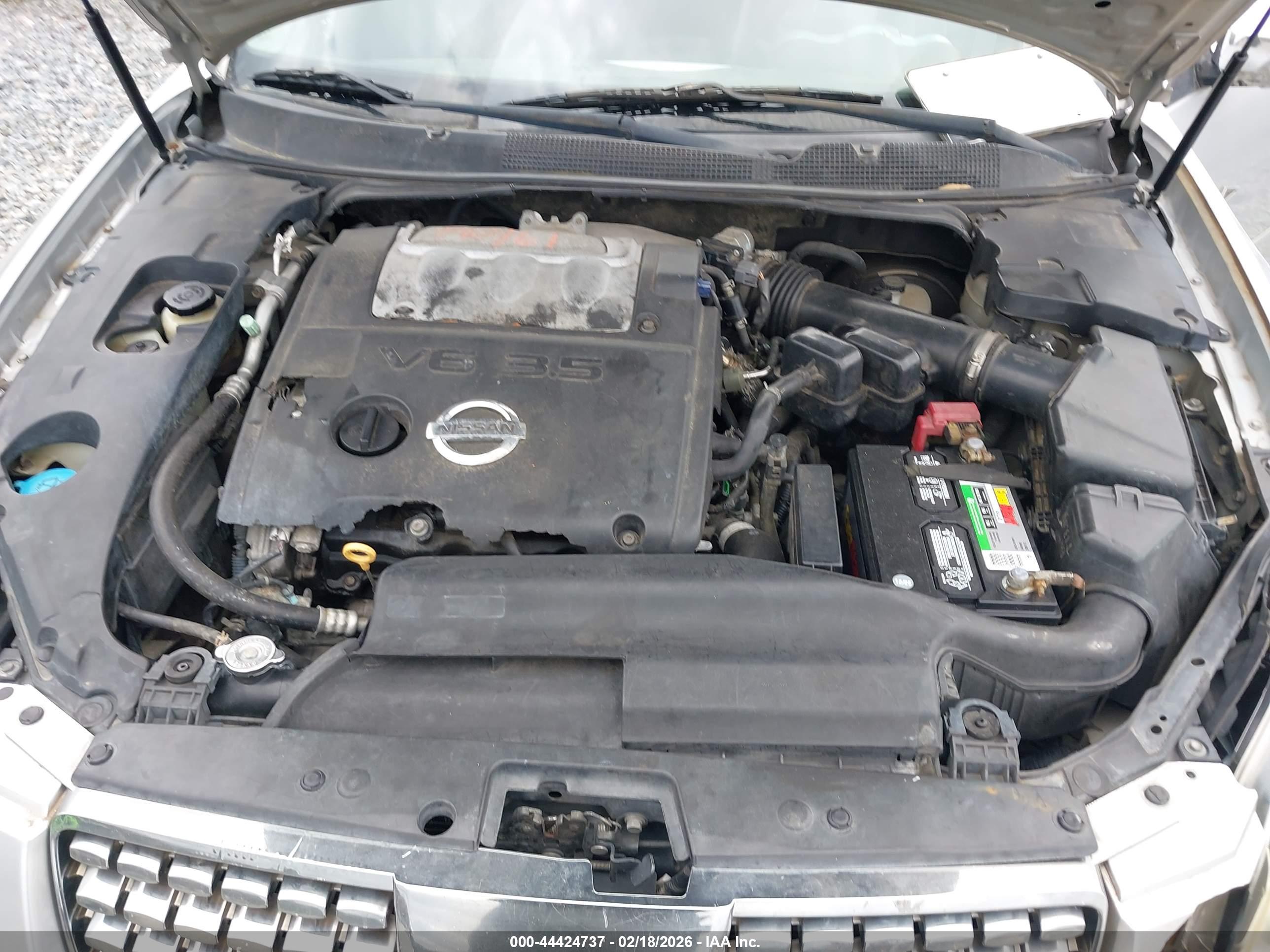NISSAN MAXIMA image 10
