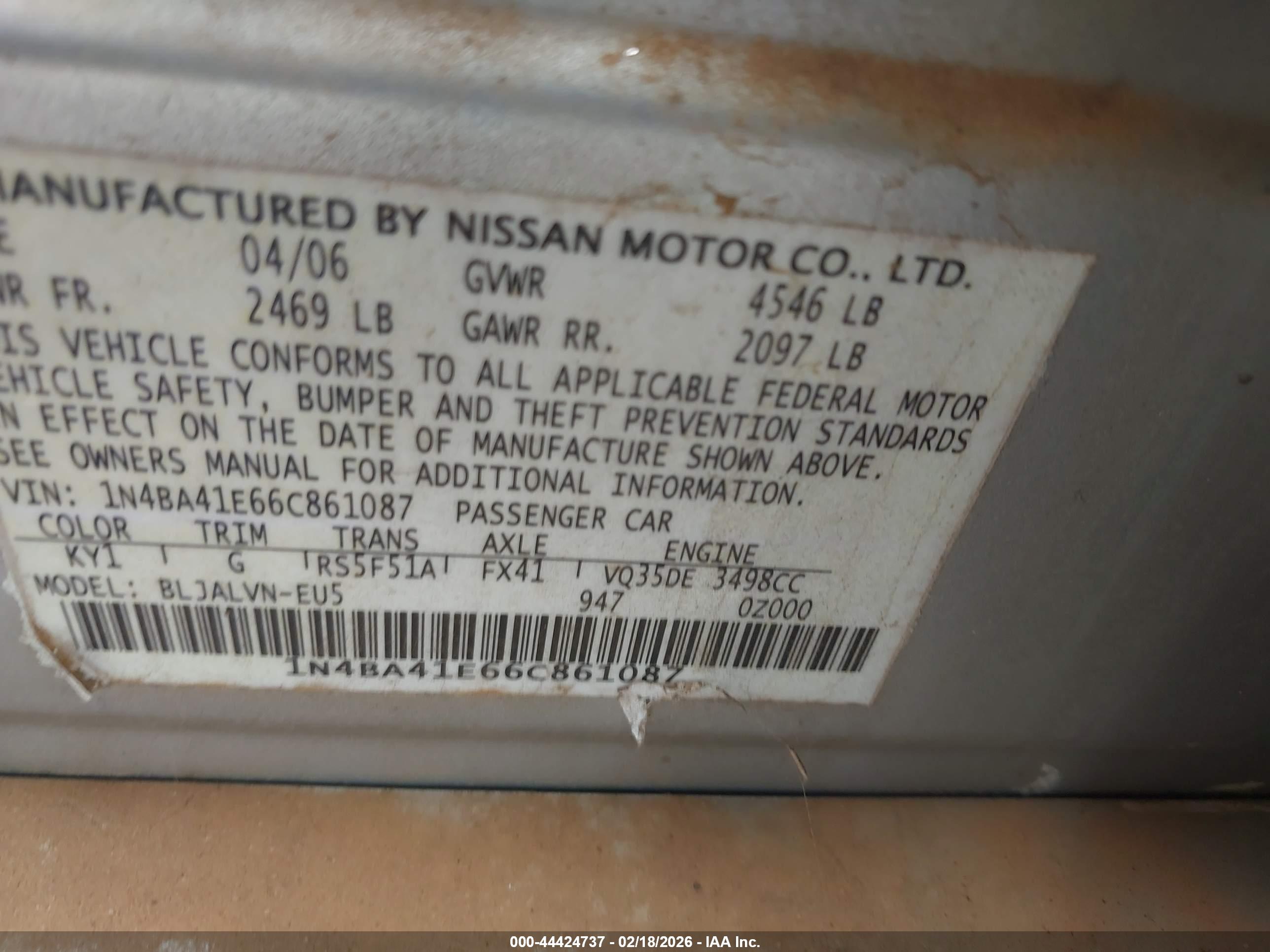 NISSAN MAXIMA image 9