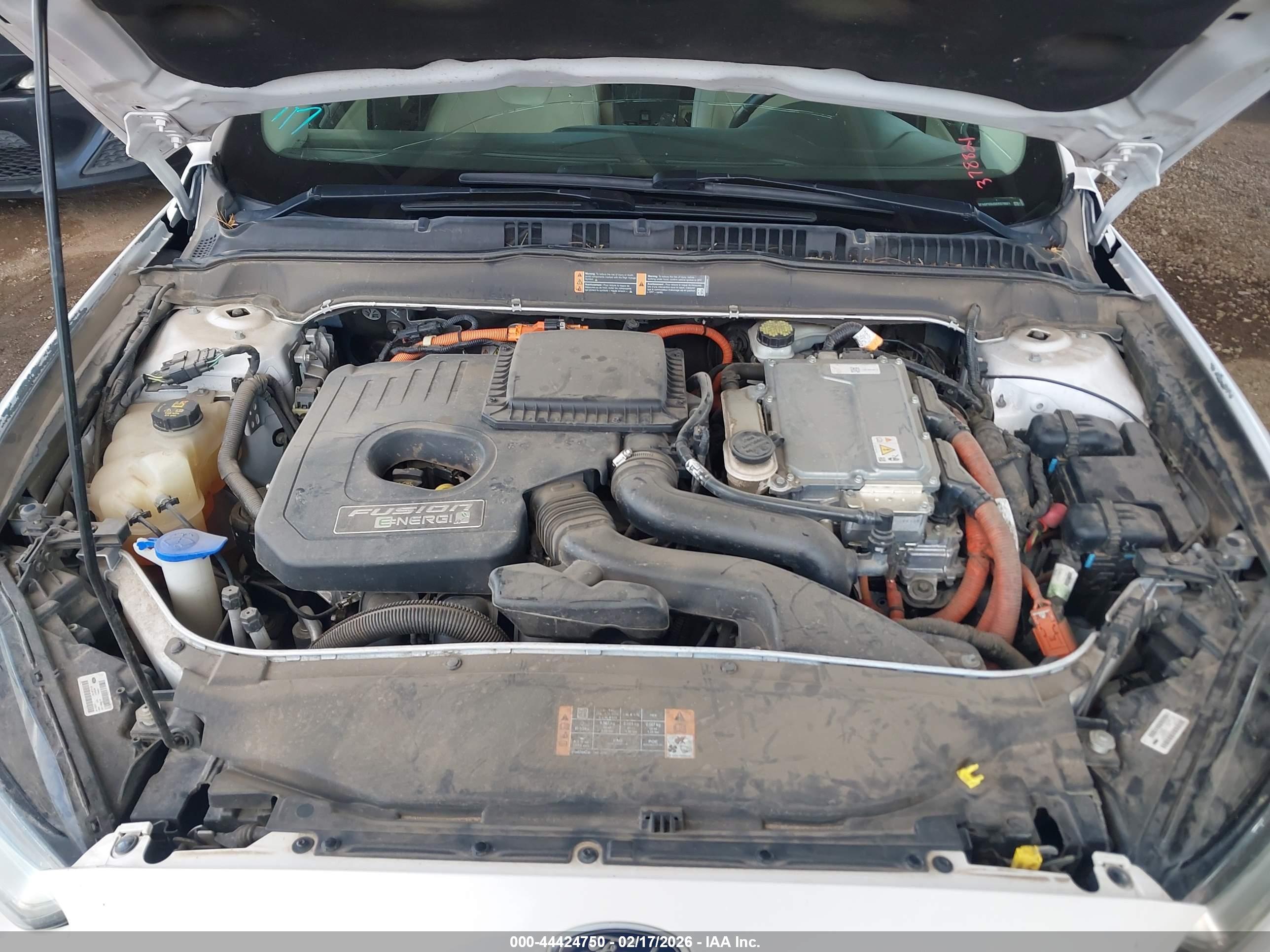 FORD FUSION image 10