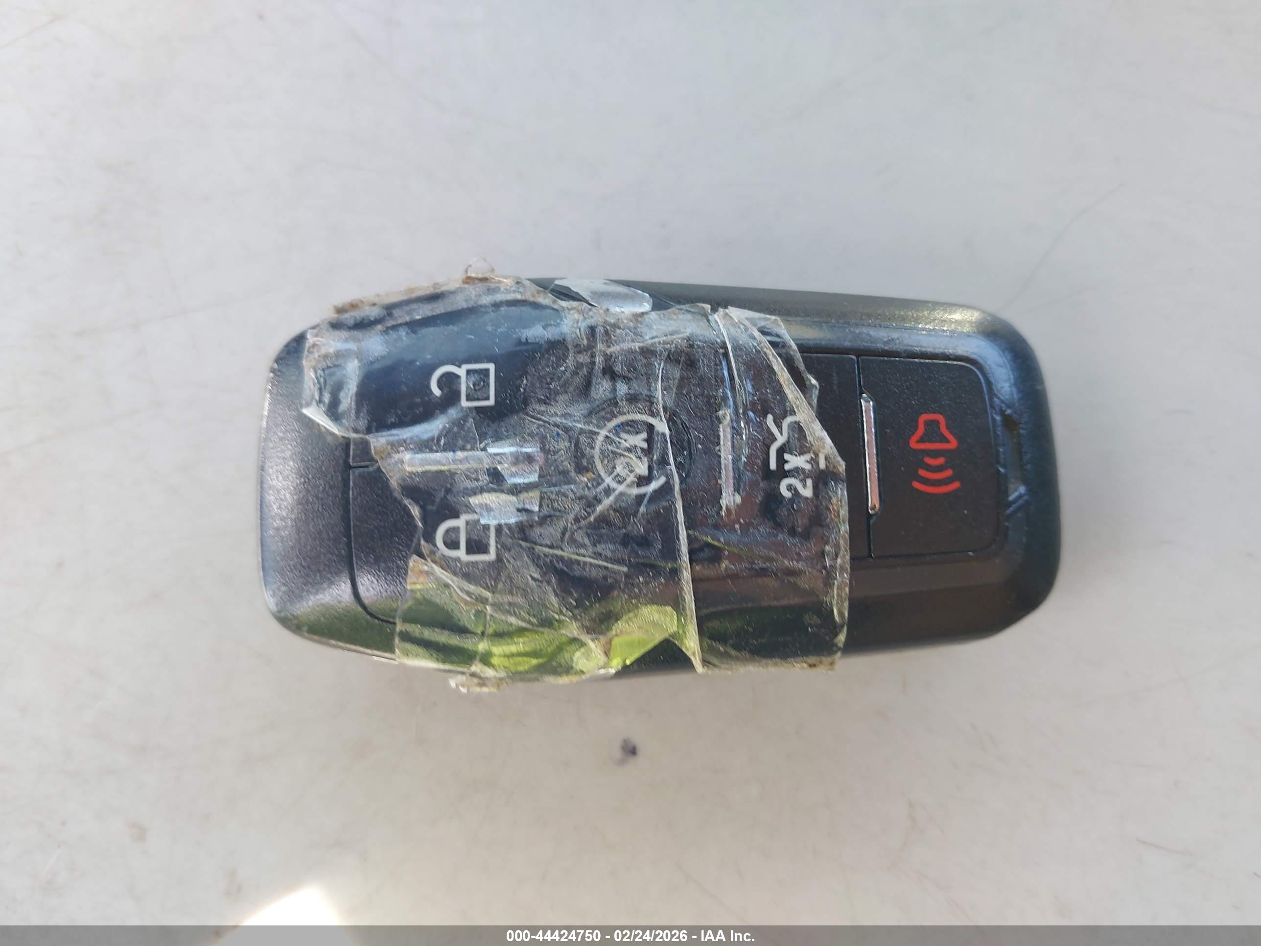 FORD FUSION image 11