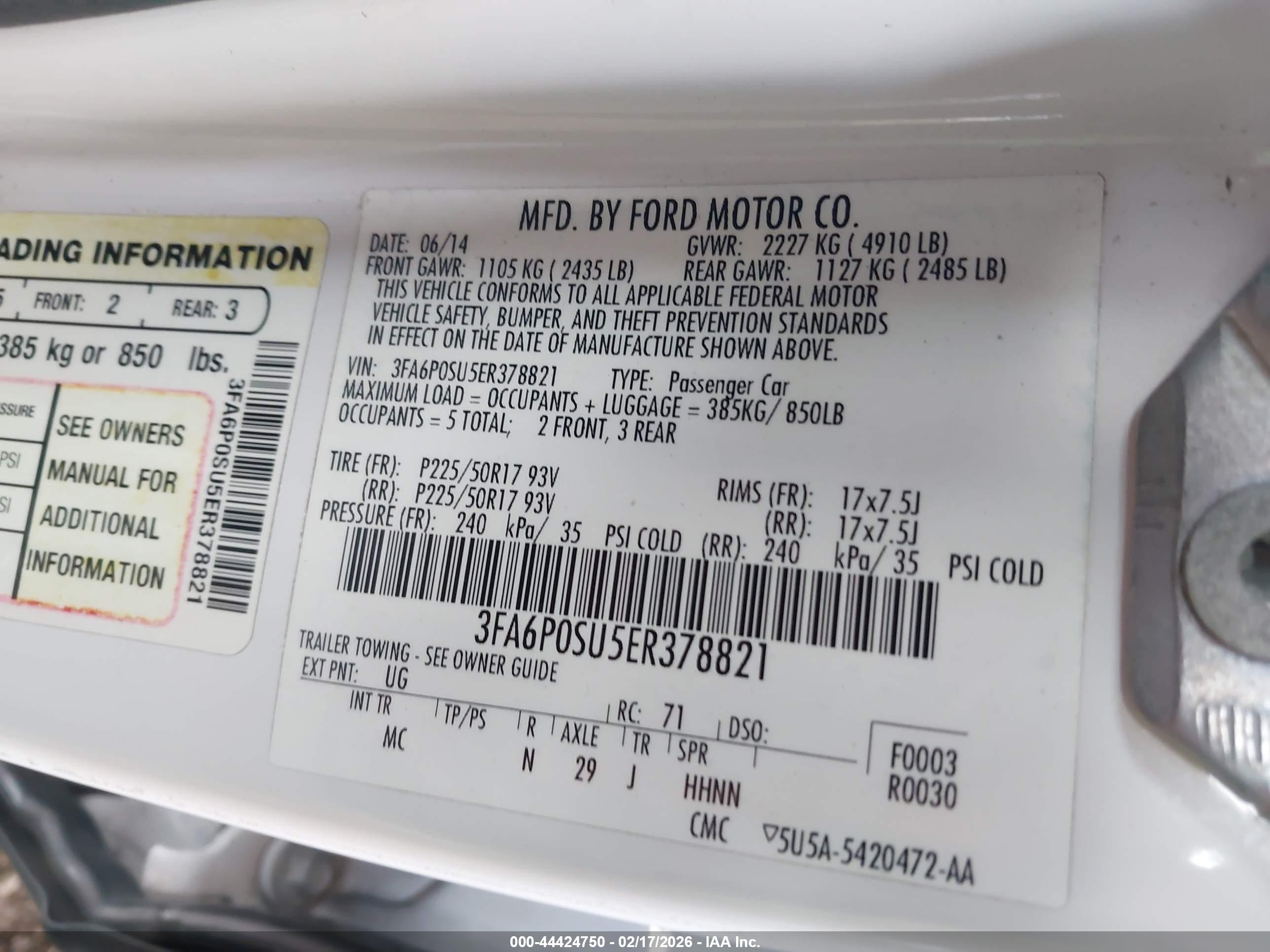 FORD FUSION image 9