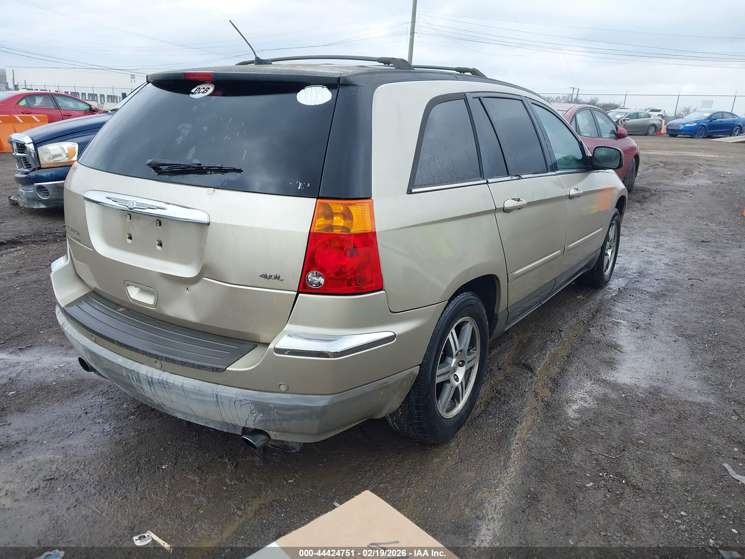 CHRYSLER PACIFICA image 4