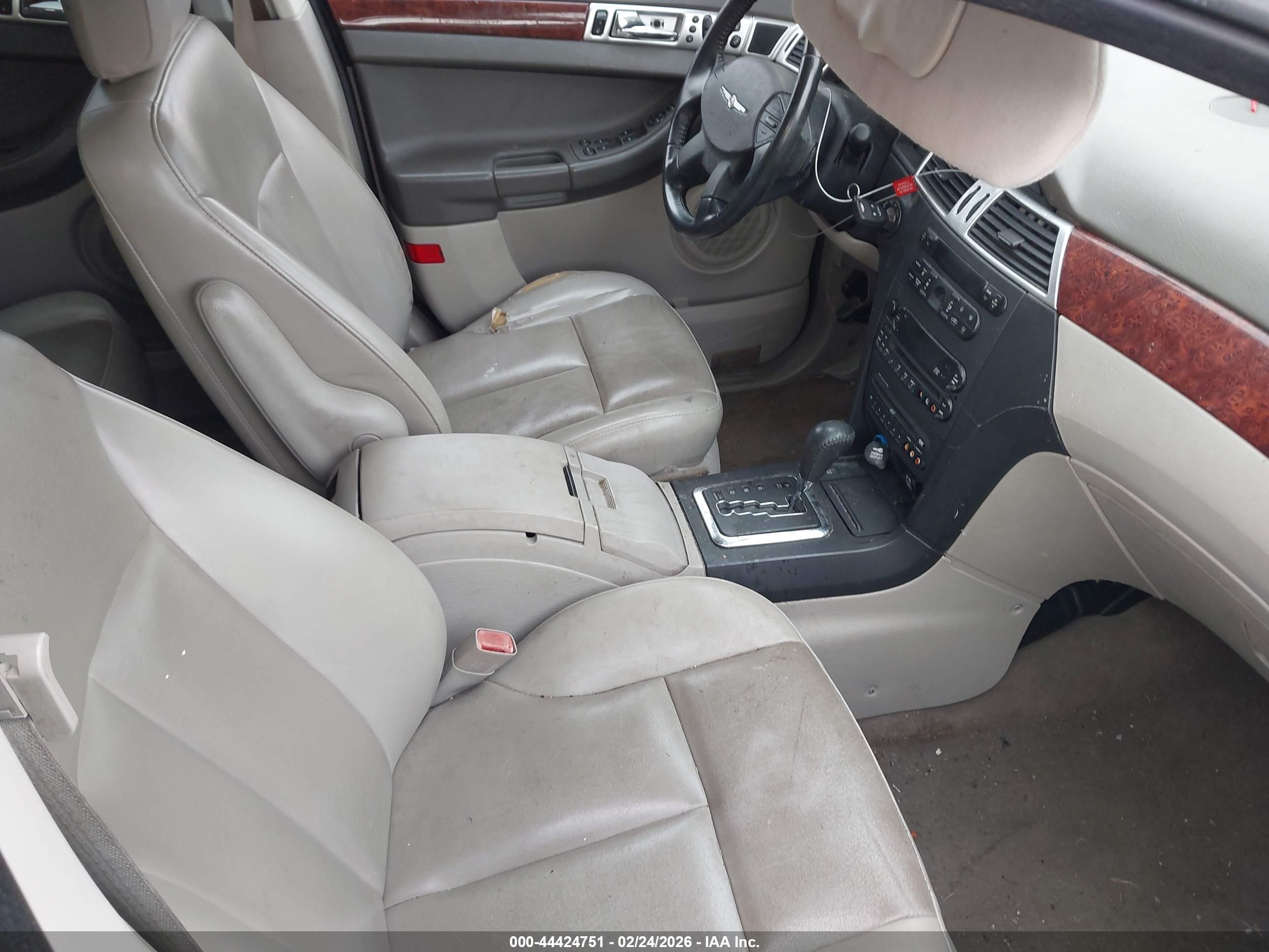 CHRYSLER PACIFICA image 5