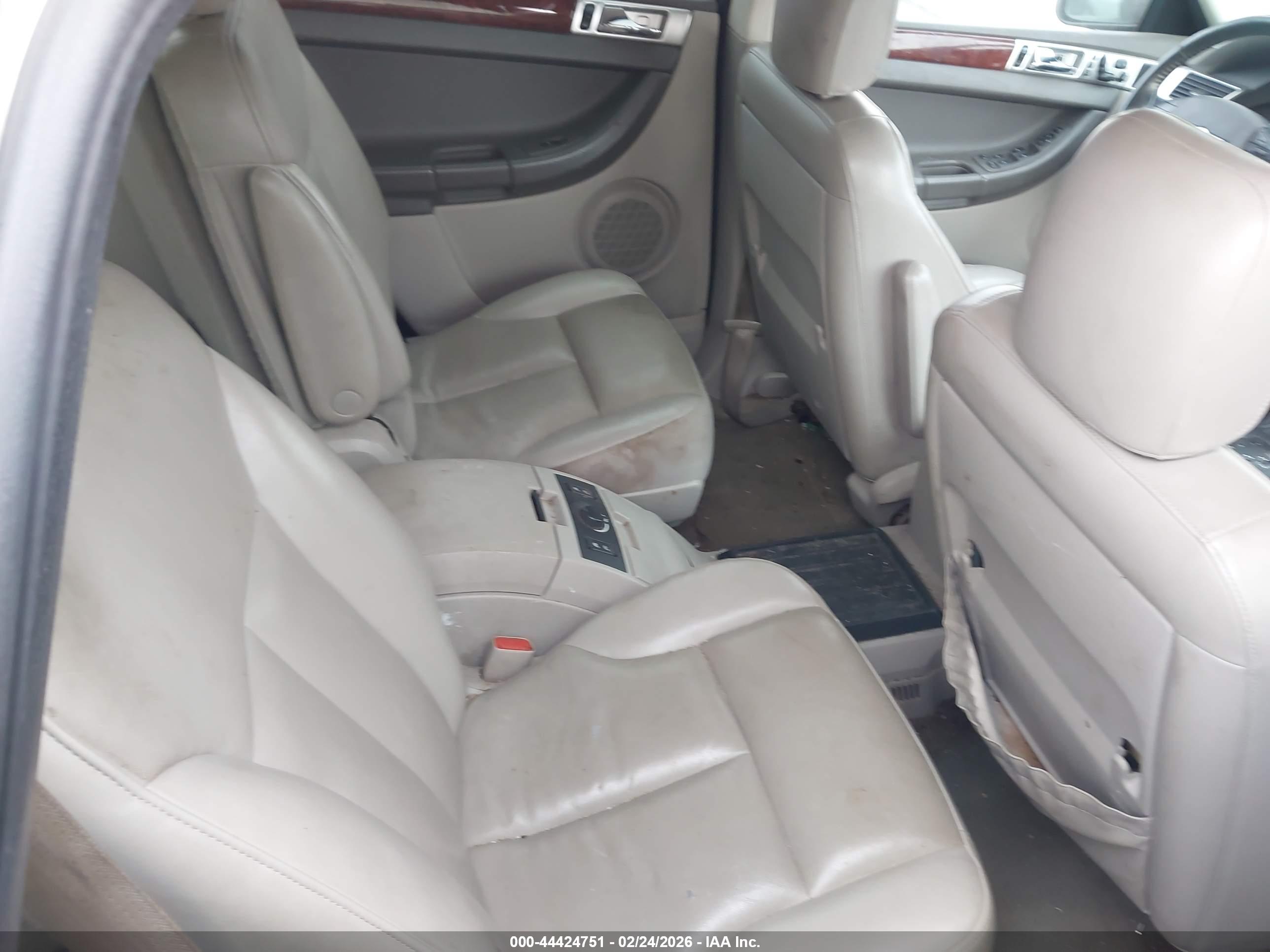 CHRYSLER PACIFICA image 8