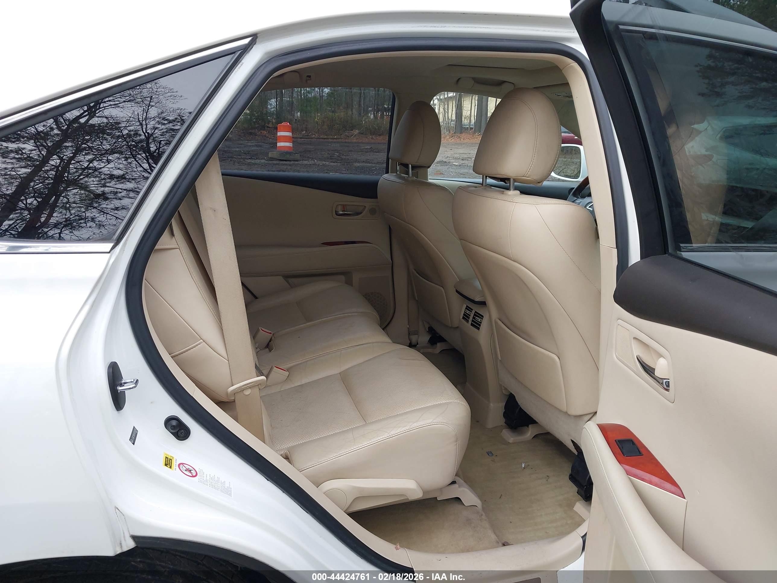 LEXUS RX image 8