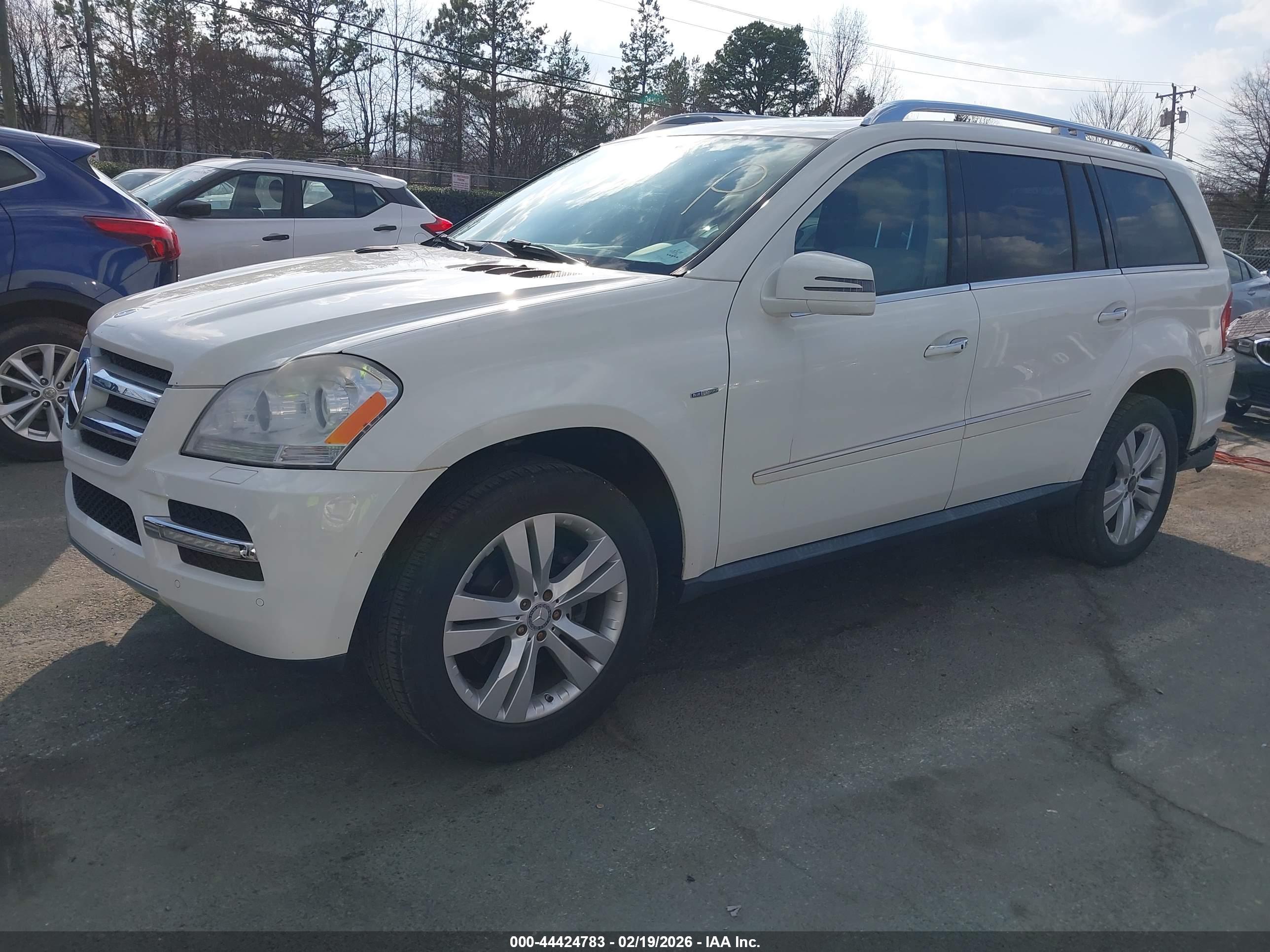 MERCEDES-BENZ GL image 2