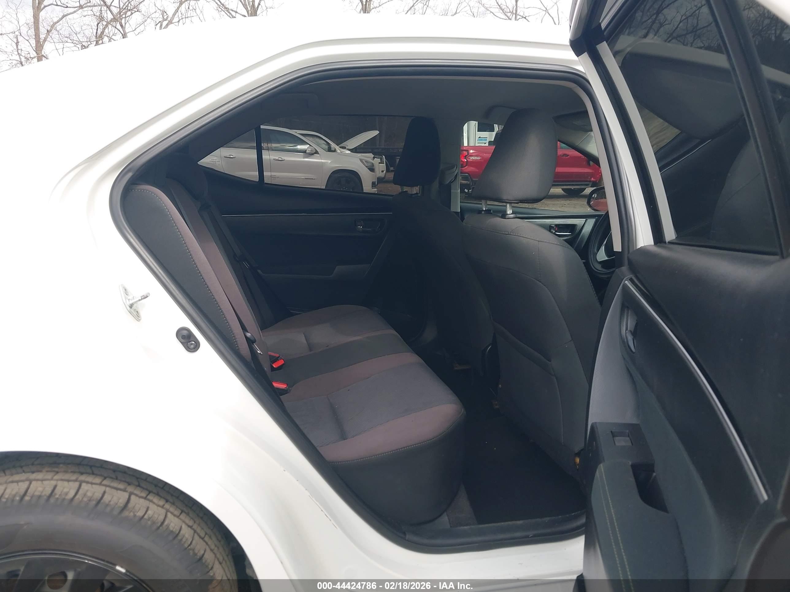 TOYOTA COROLLA image 8