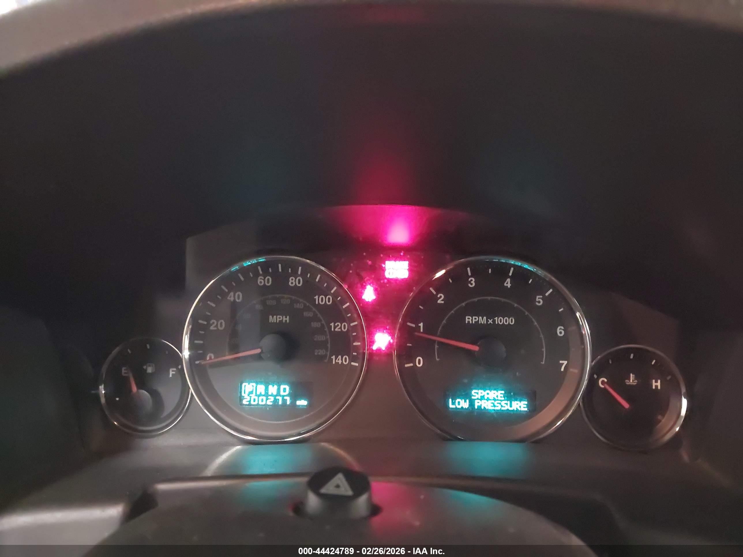 JEEP COMMANDER image 7