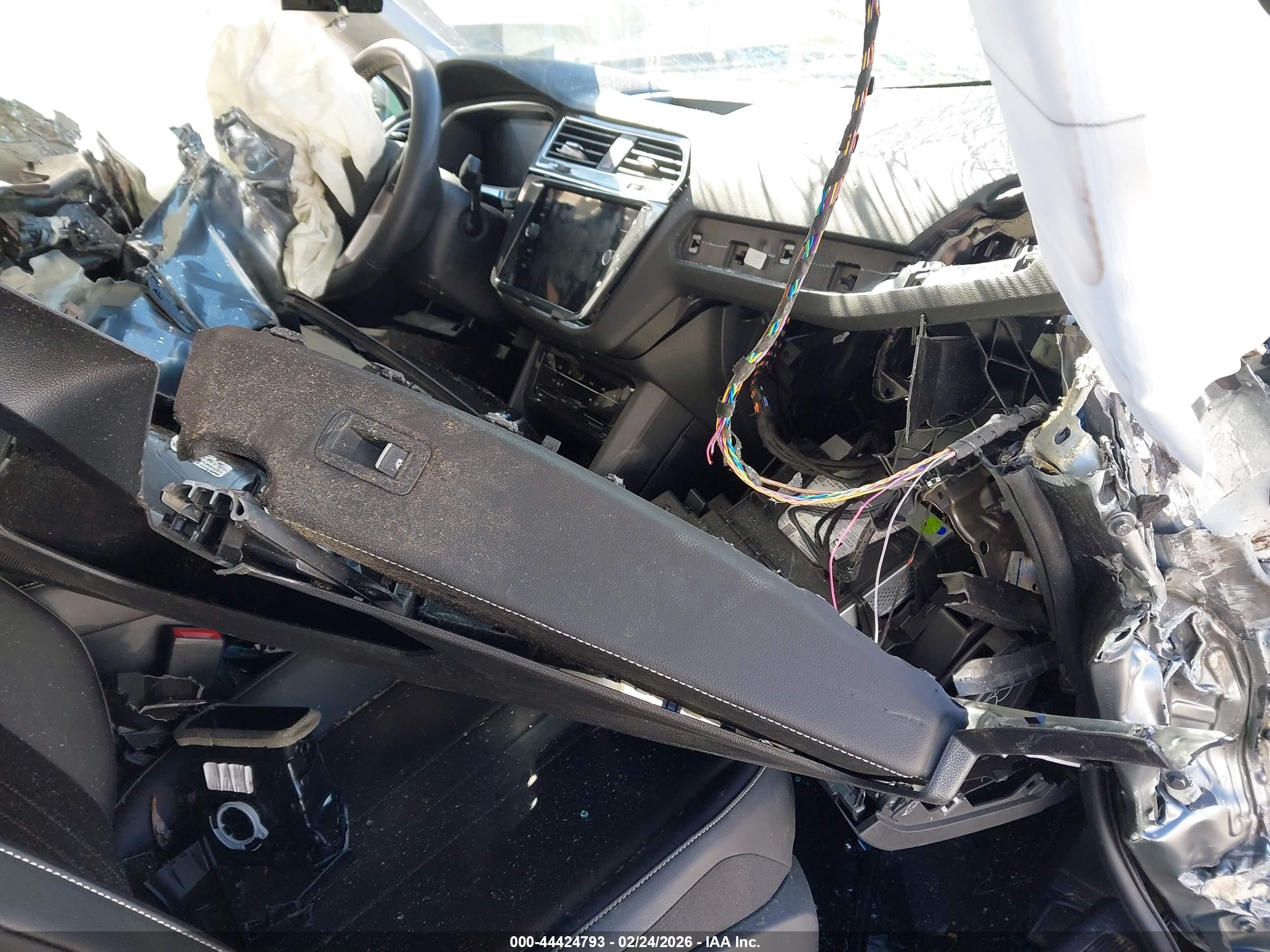 VOLKSWAGEN TIGUAN image 5