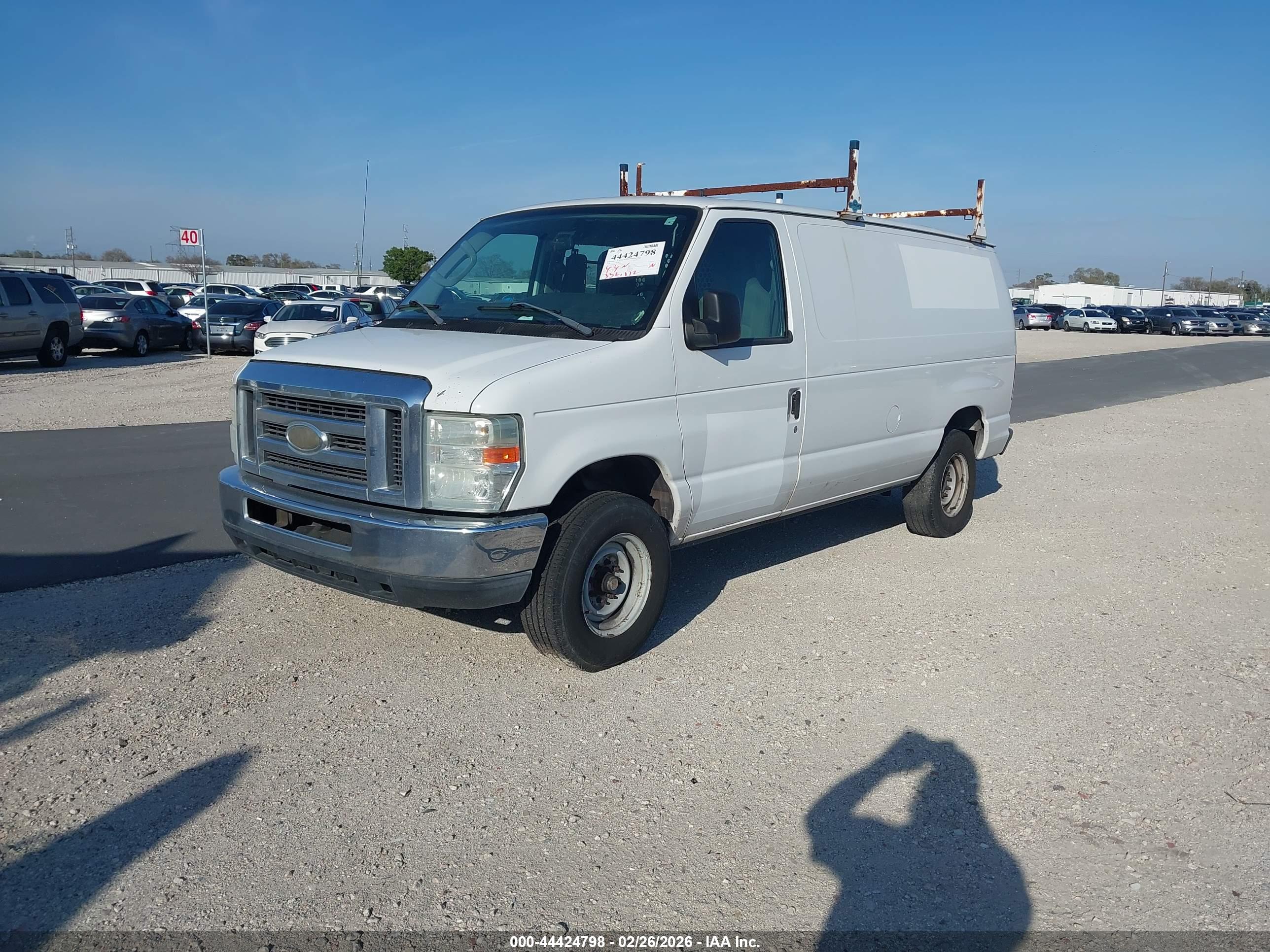 FORD E-250 image 2