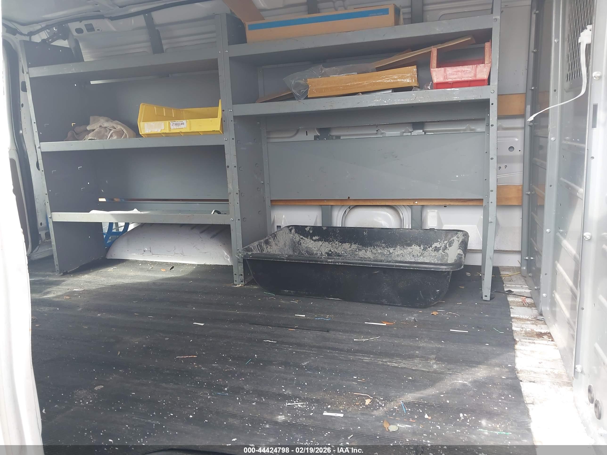 FORD E-250 image 8