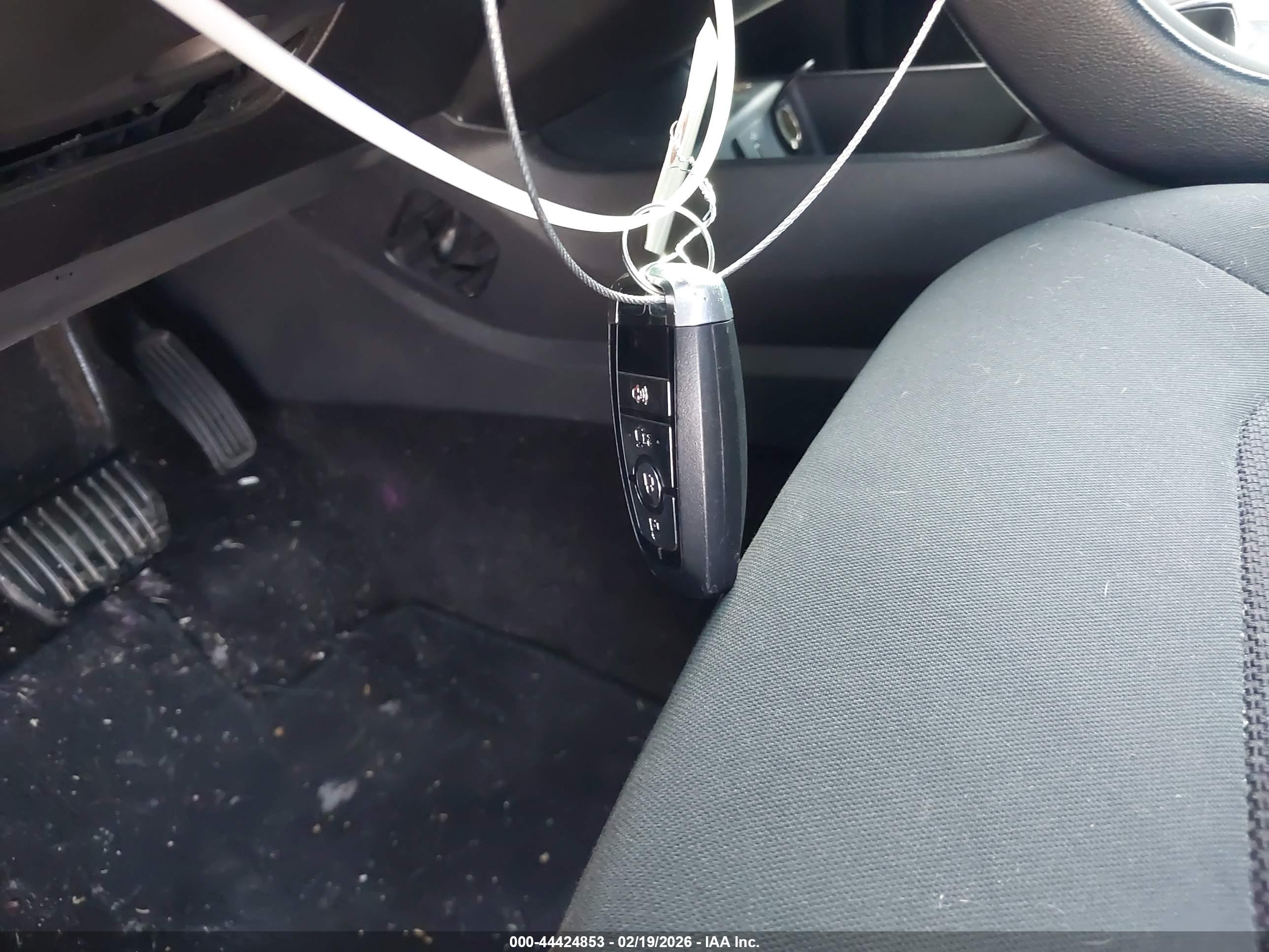 FORD FUSION image 11
