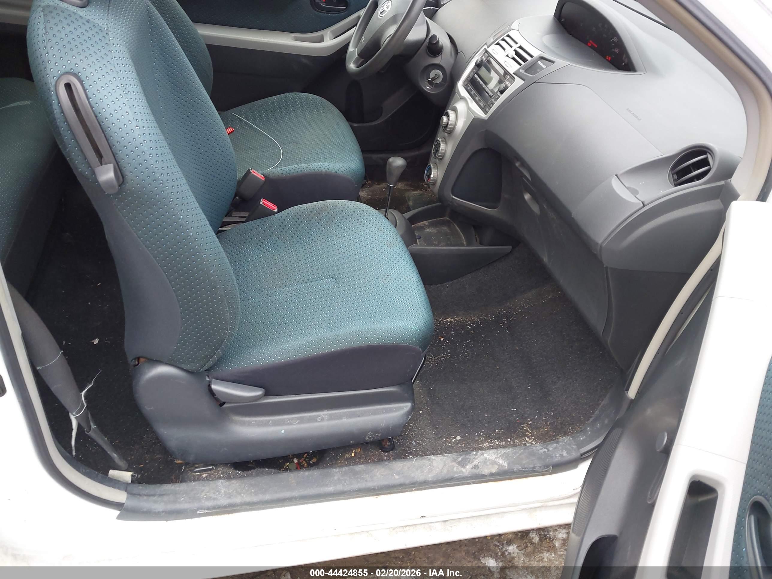 TOYOTA YARIS image 5