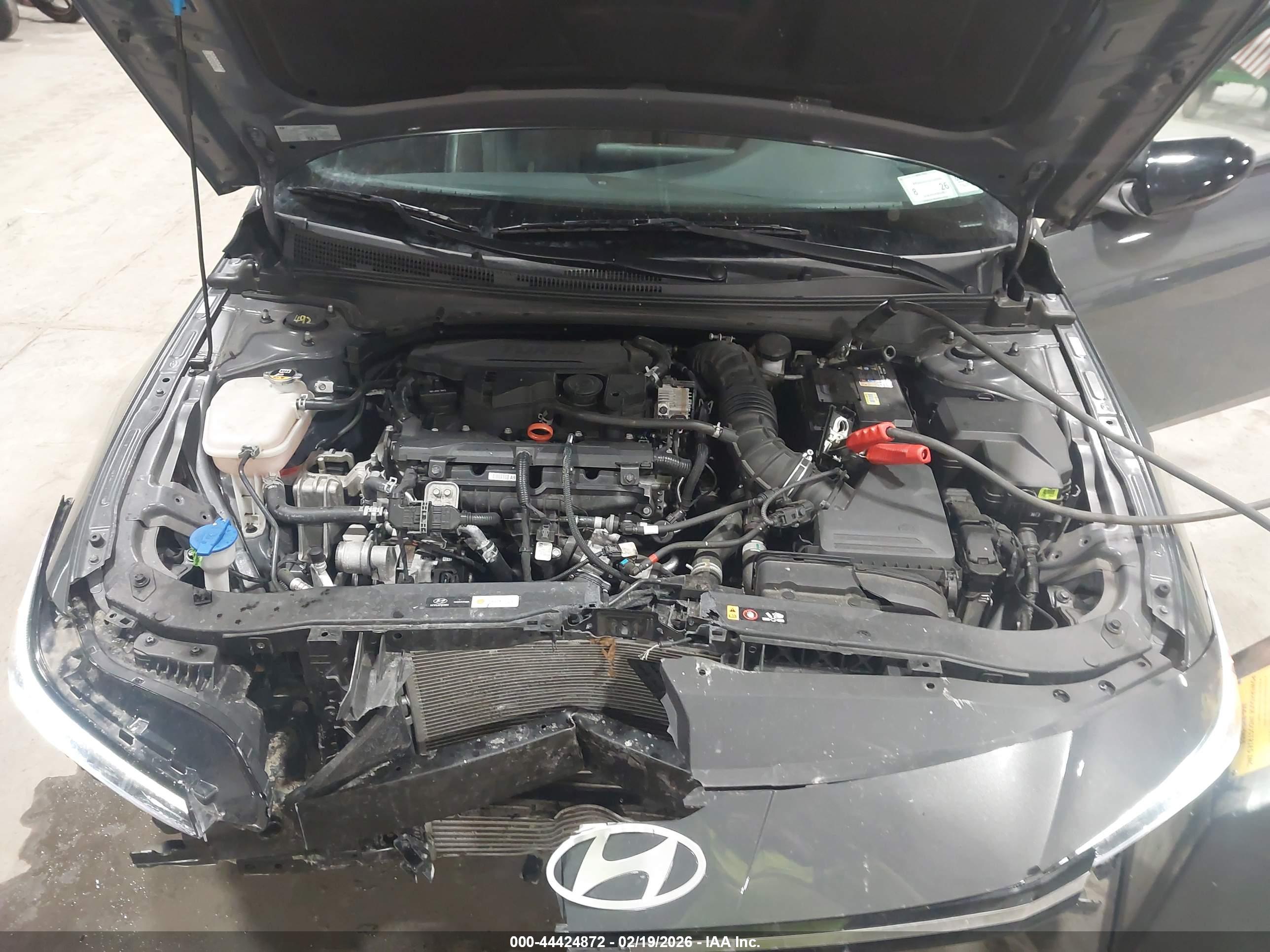 HYUNDAI ELANTRA image 10