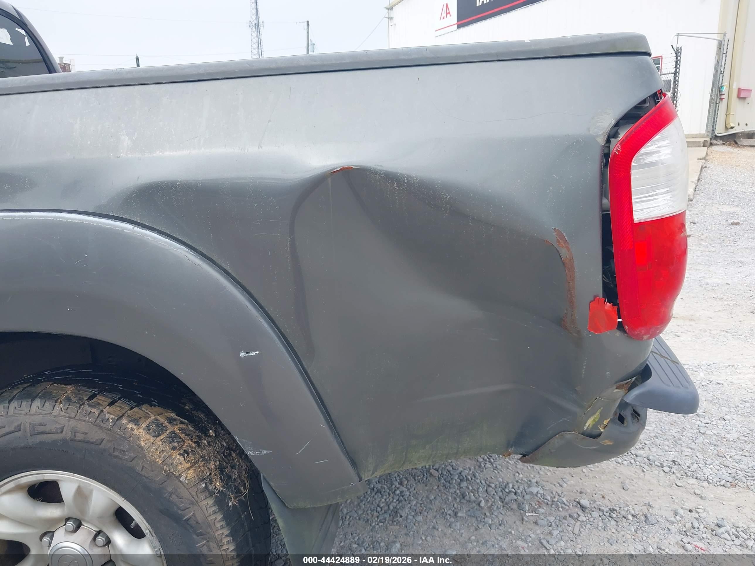 TOYOTA TUNDRA image 6