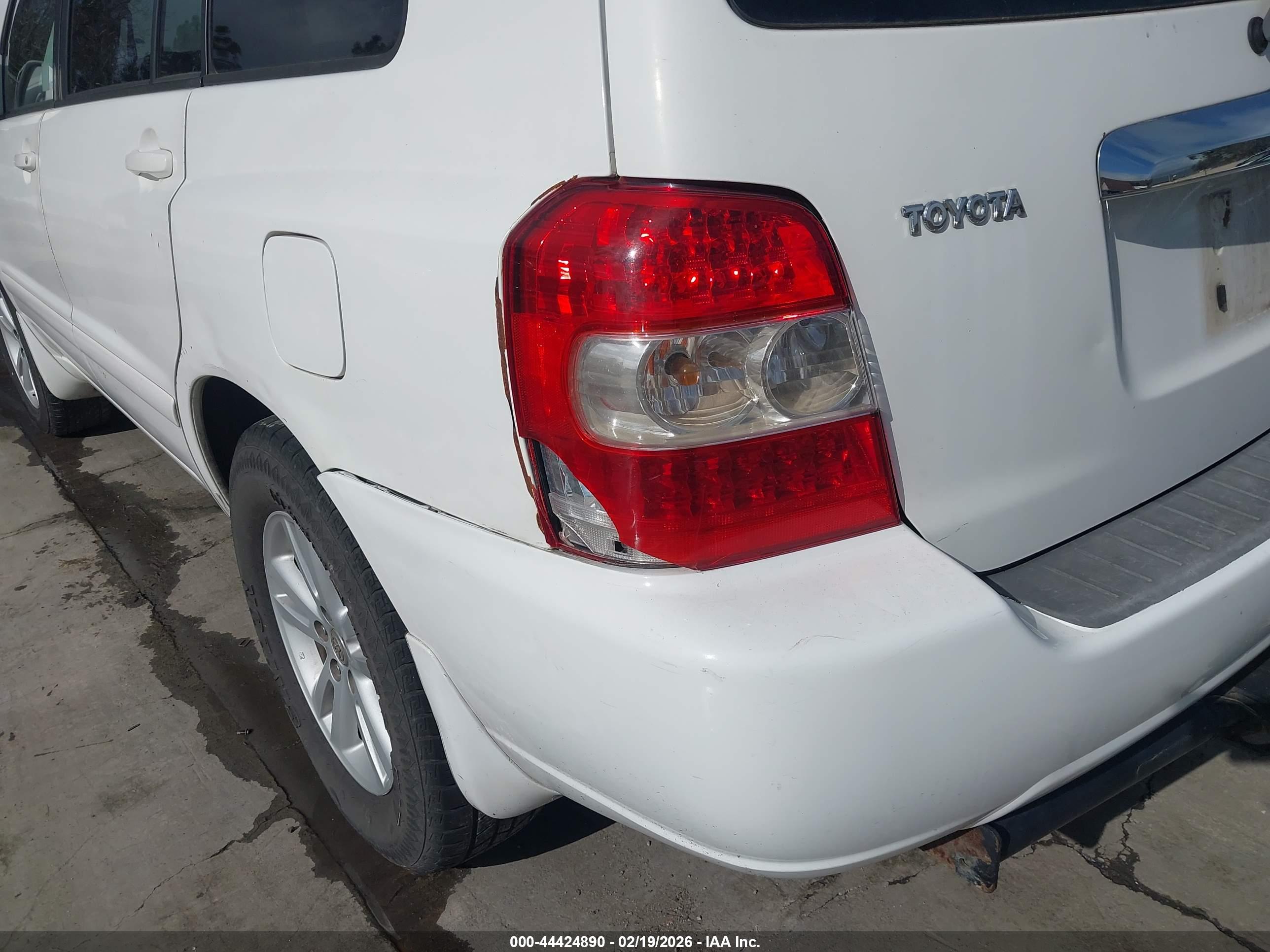 TOYOTA HIGHLANDER image 6
