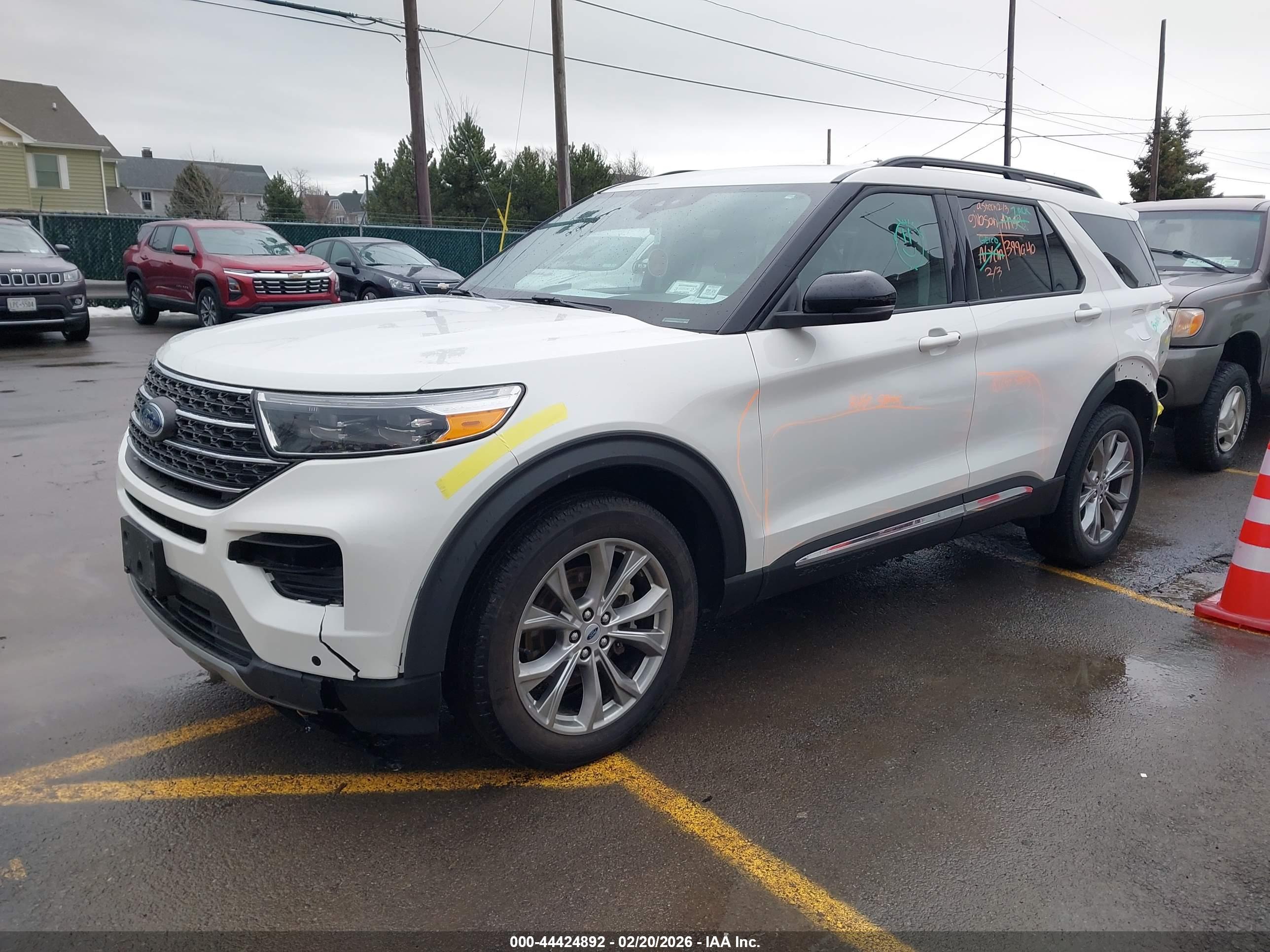 FORD EXPLORER image 2