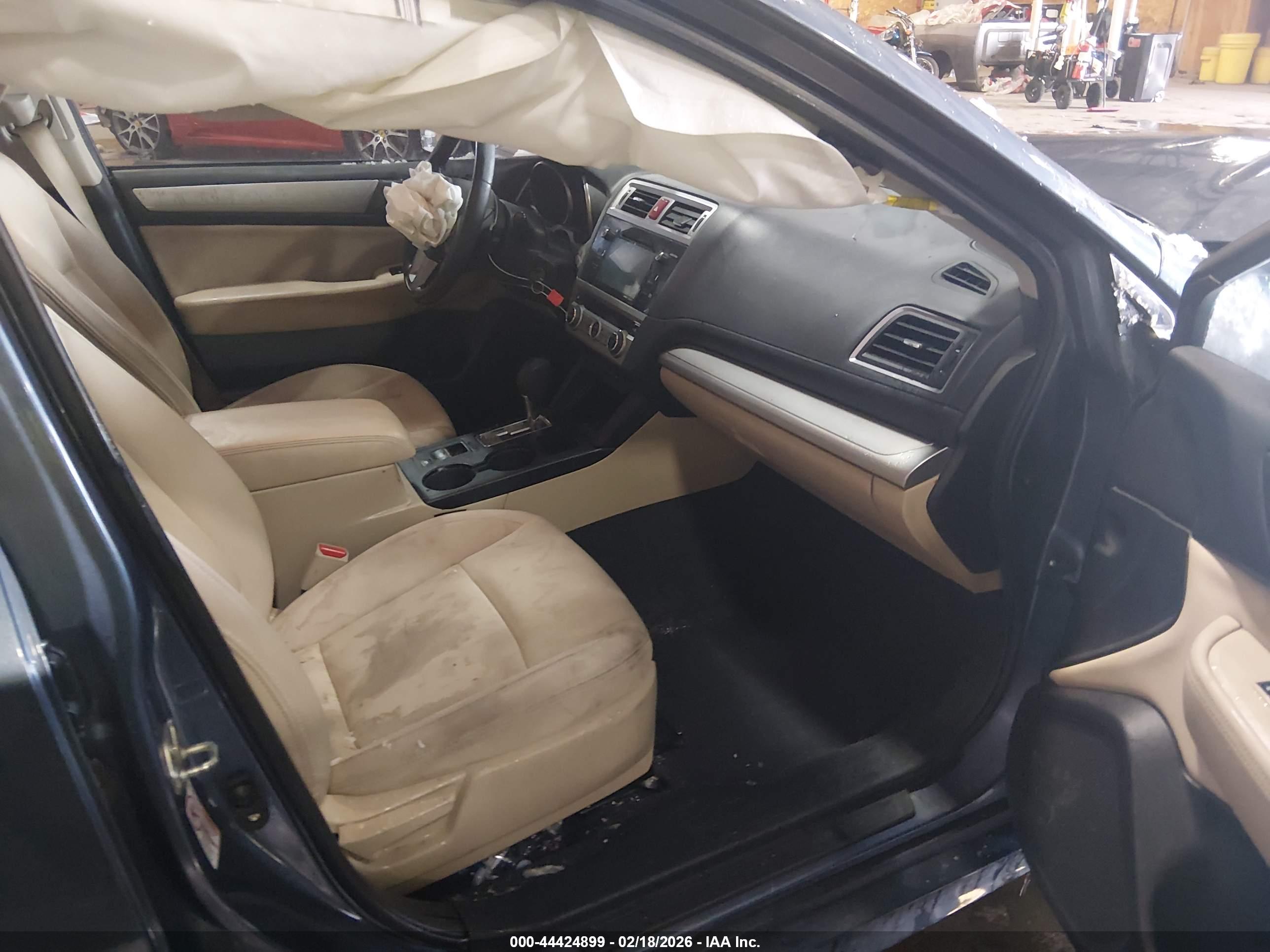 SUBARU LEGACY image 5