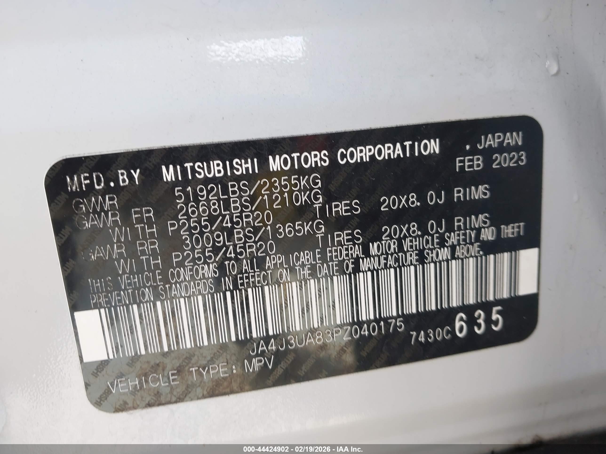 MITSUBISHI OUTLANDER image 9