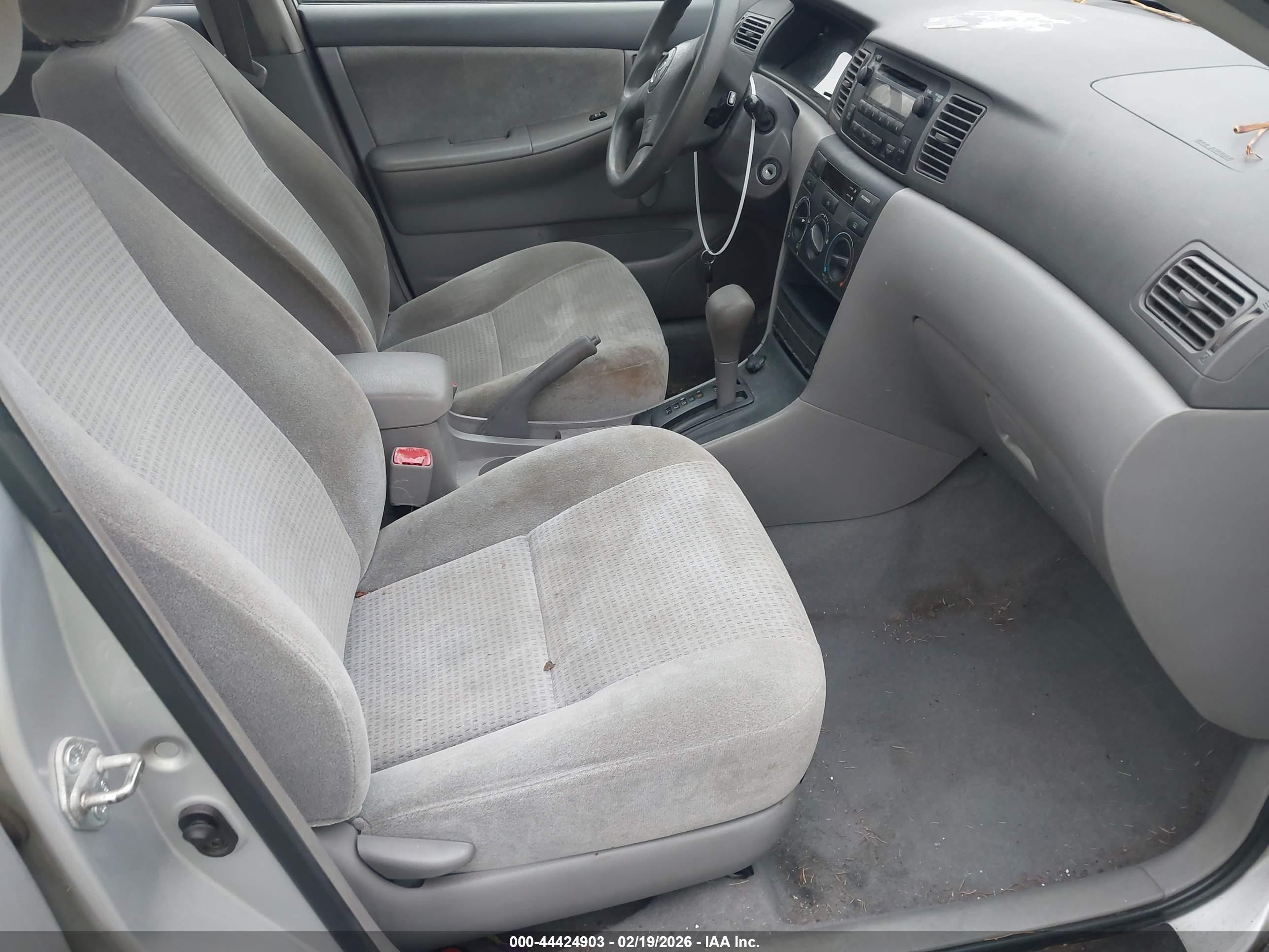 TOYOTA COROLLA image 5