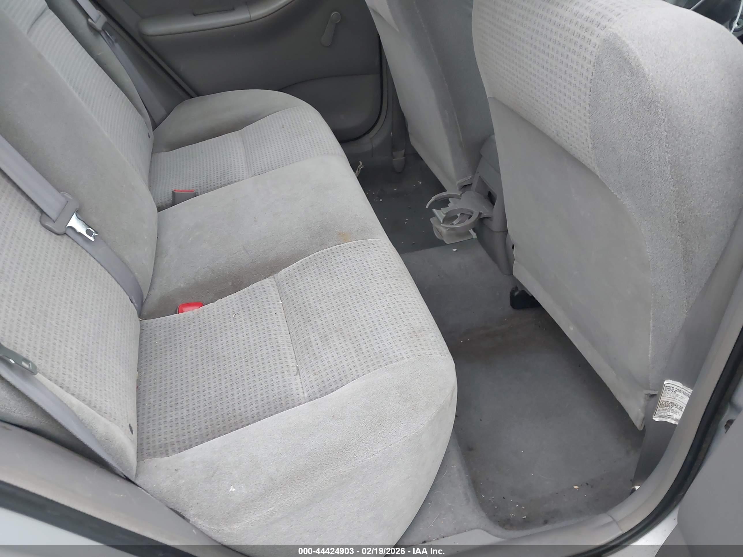 TOYOTA COROLLA image 8