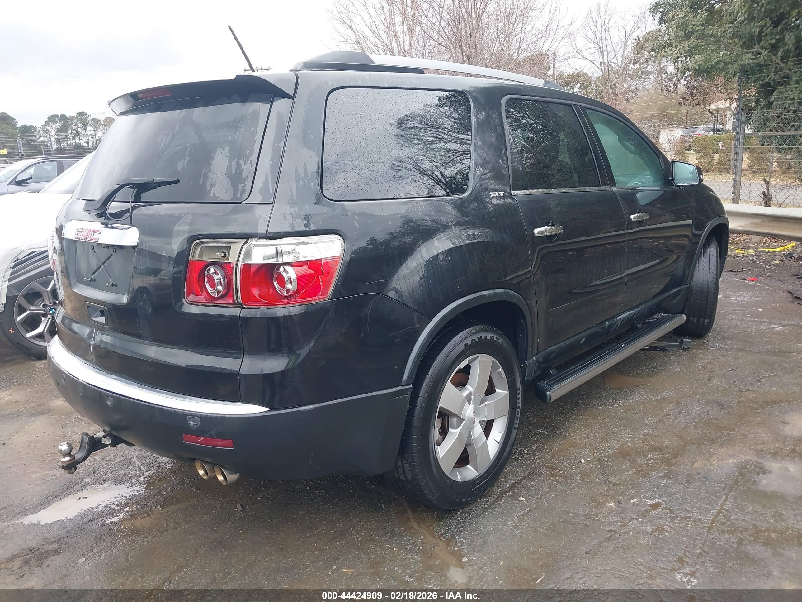 GMC ACADIA image 4