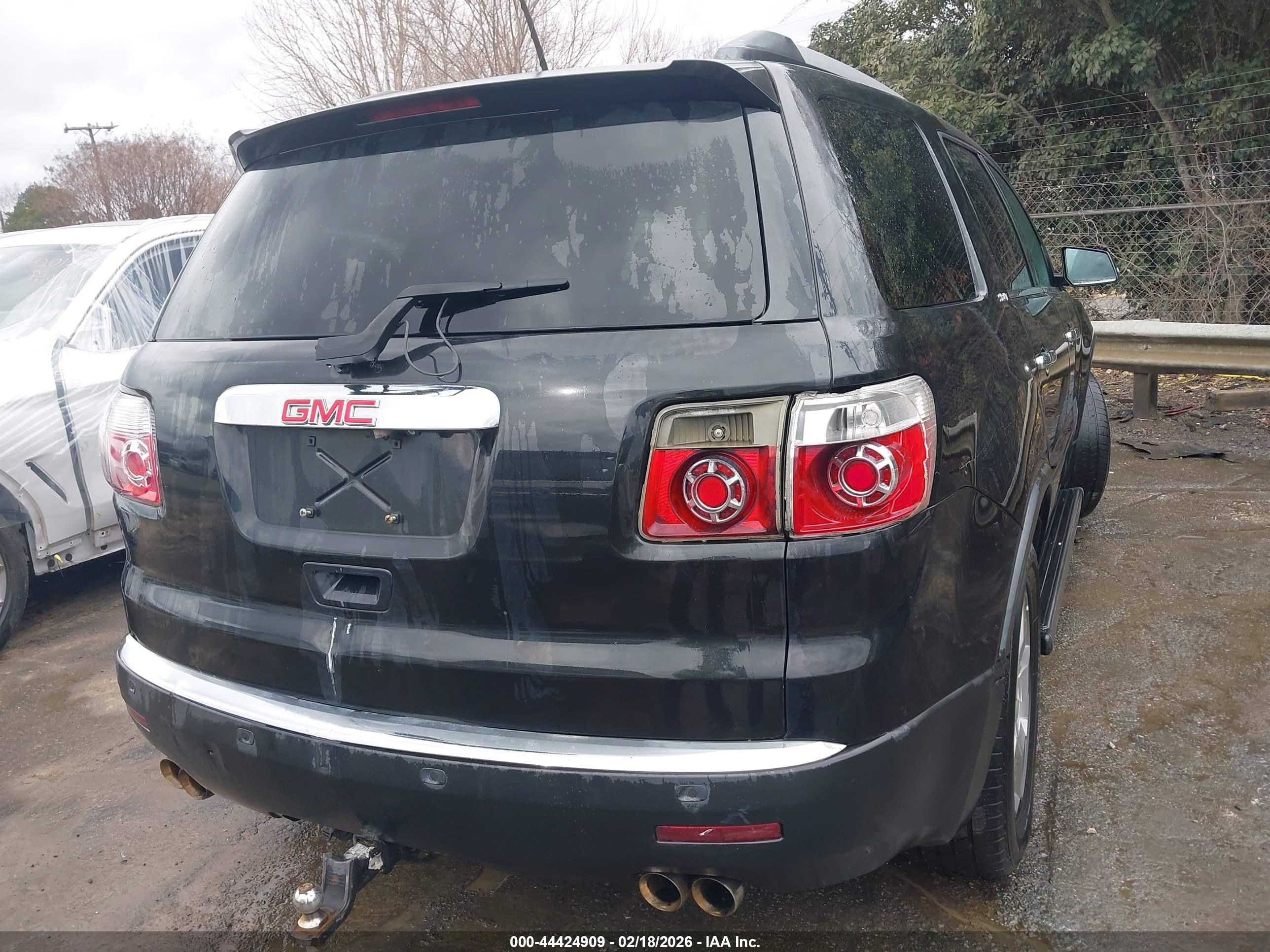 GMC ACADIA image 6
