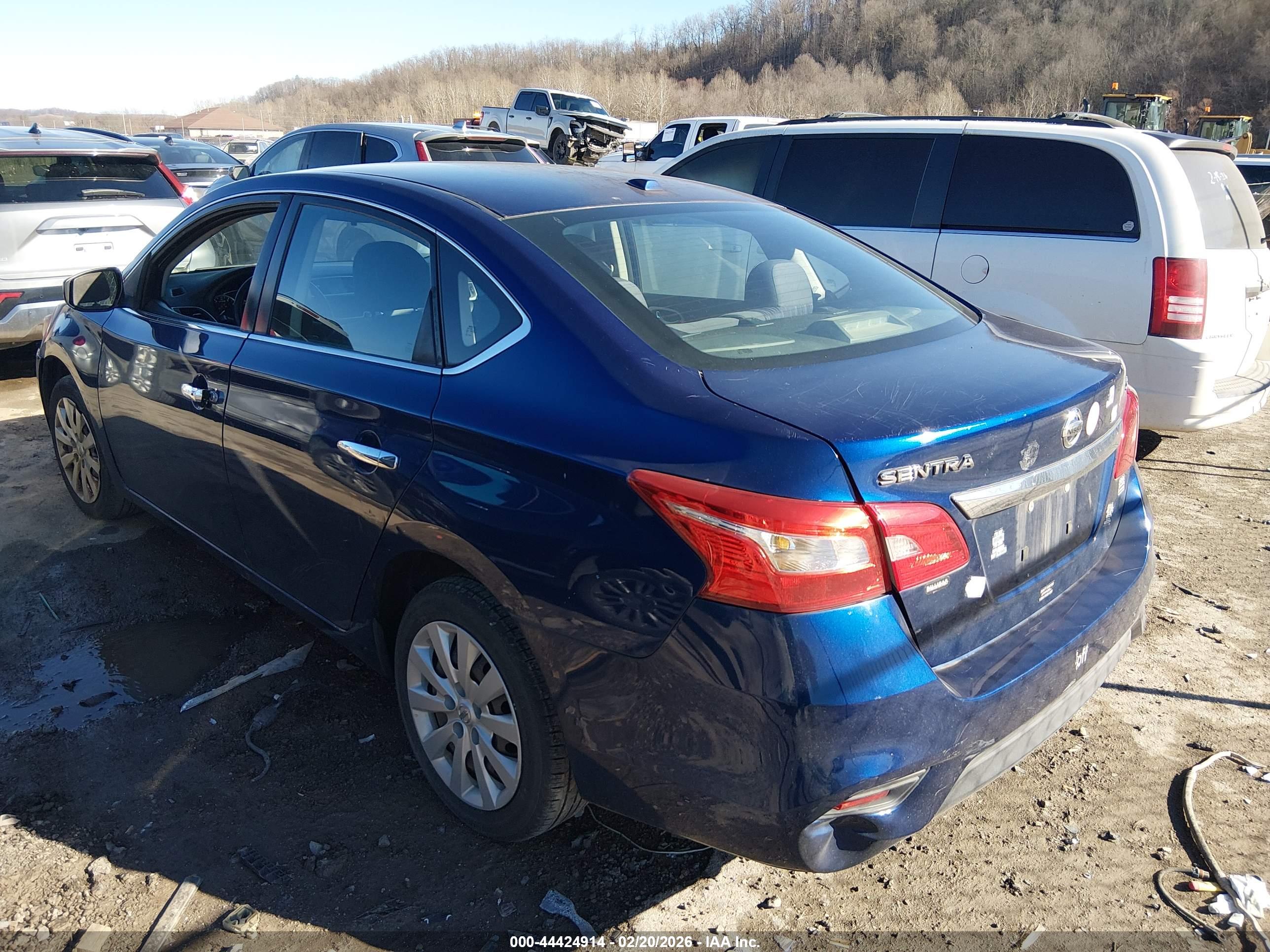 NISSAN SENTRA image 3