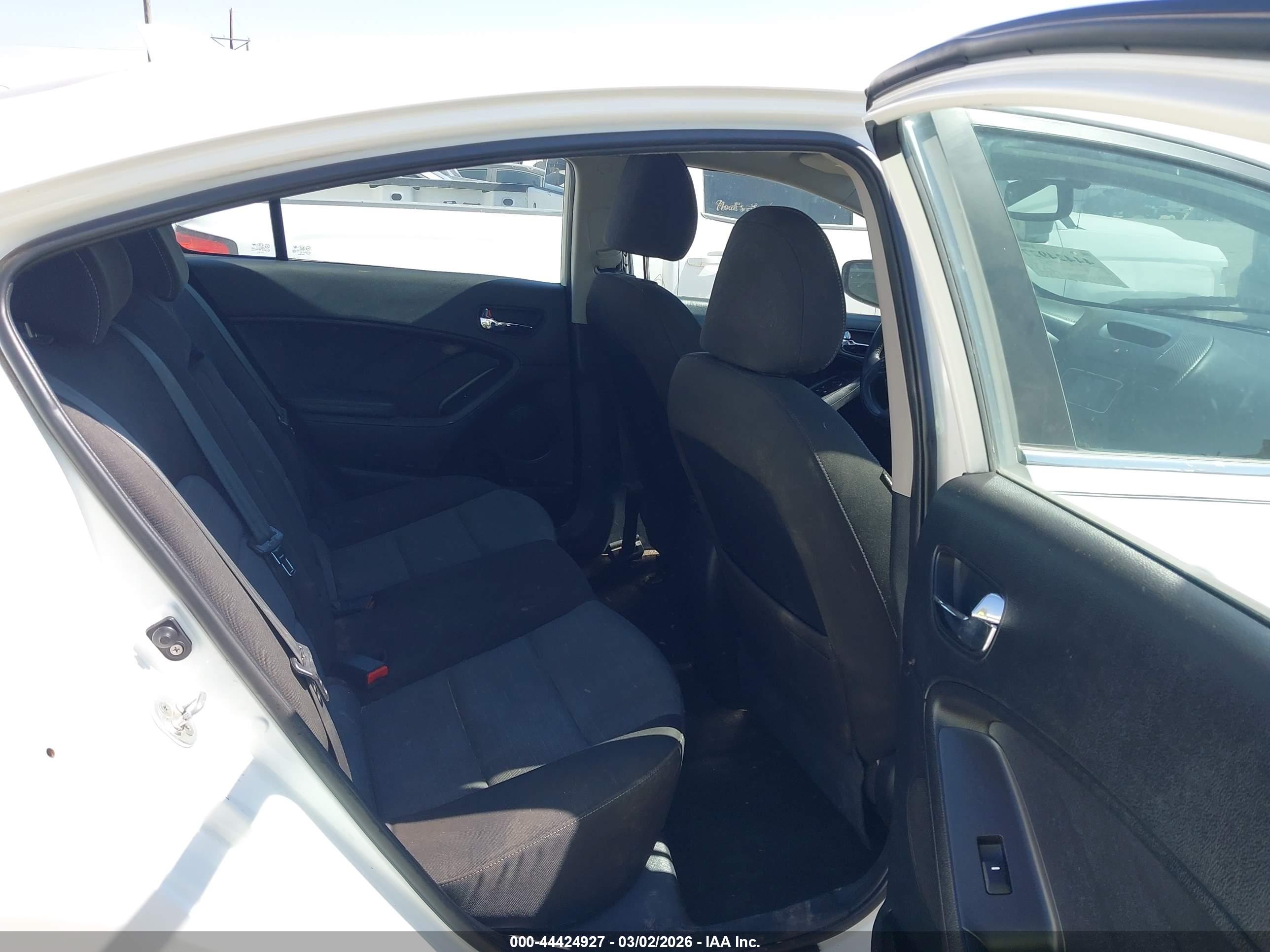 KIA FORTE image 8