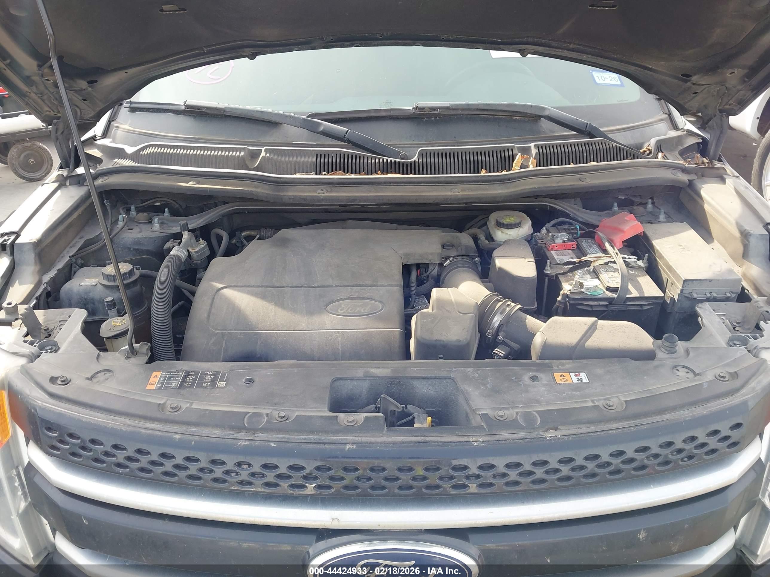 FORD EXPLORER image 10