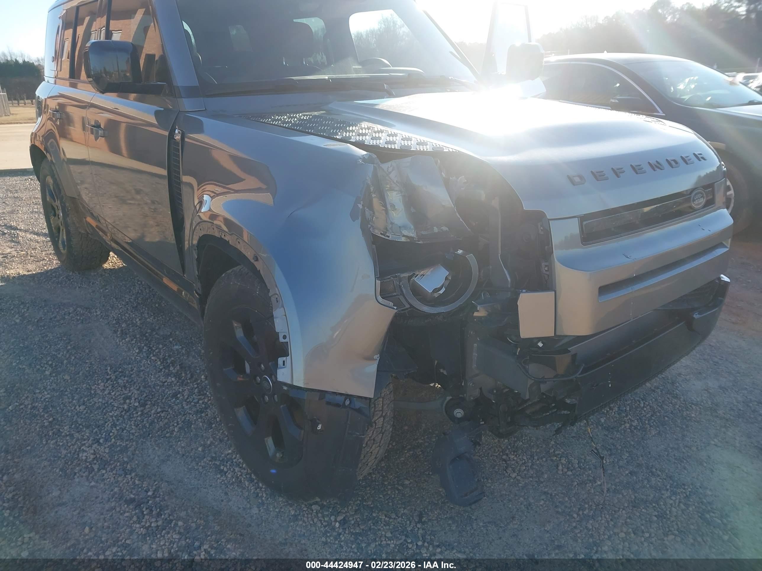 LAND ROVER image 6
