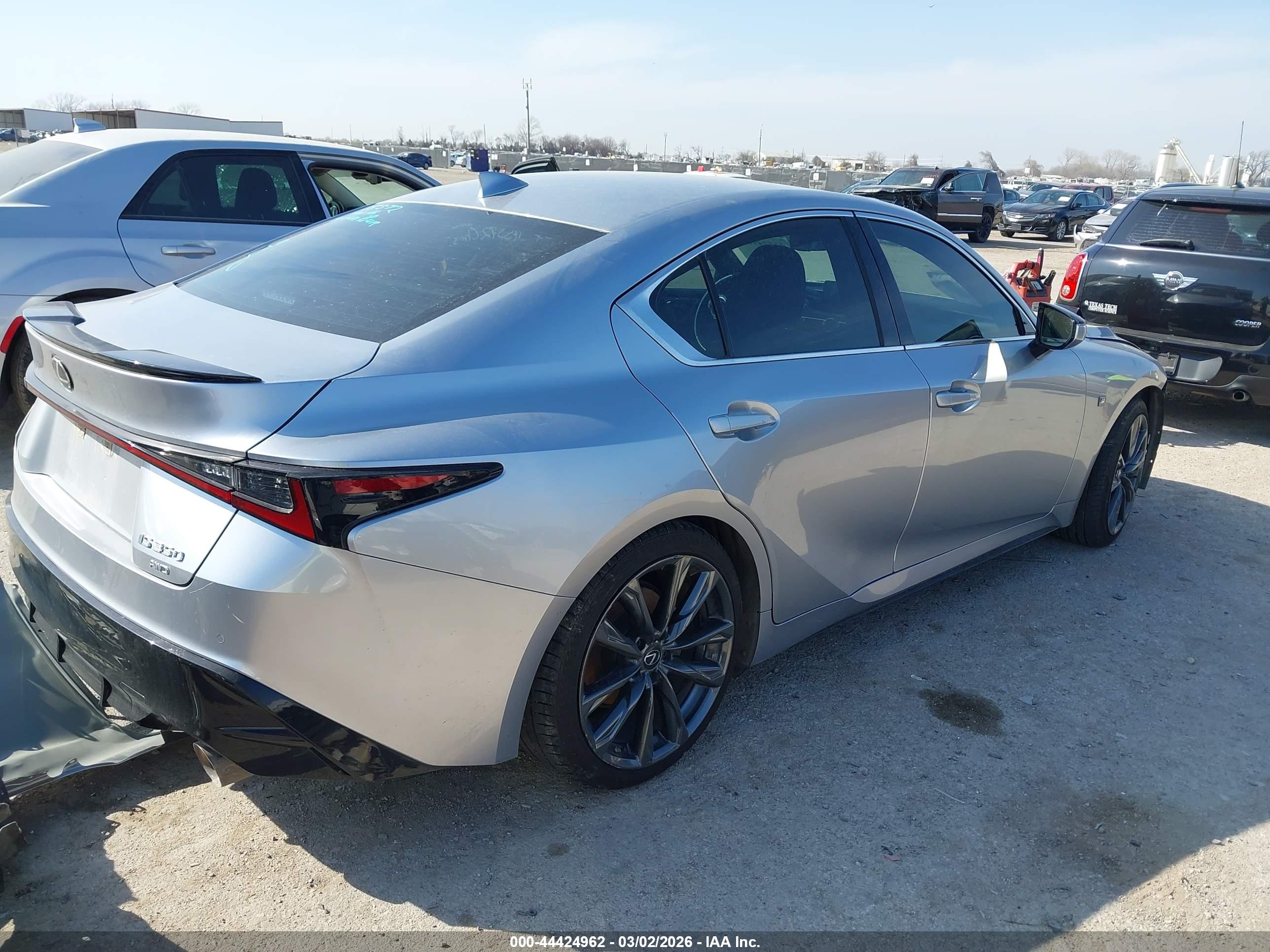 LEXUS IS image 4