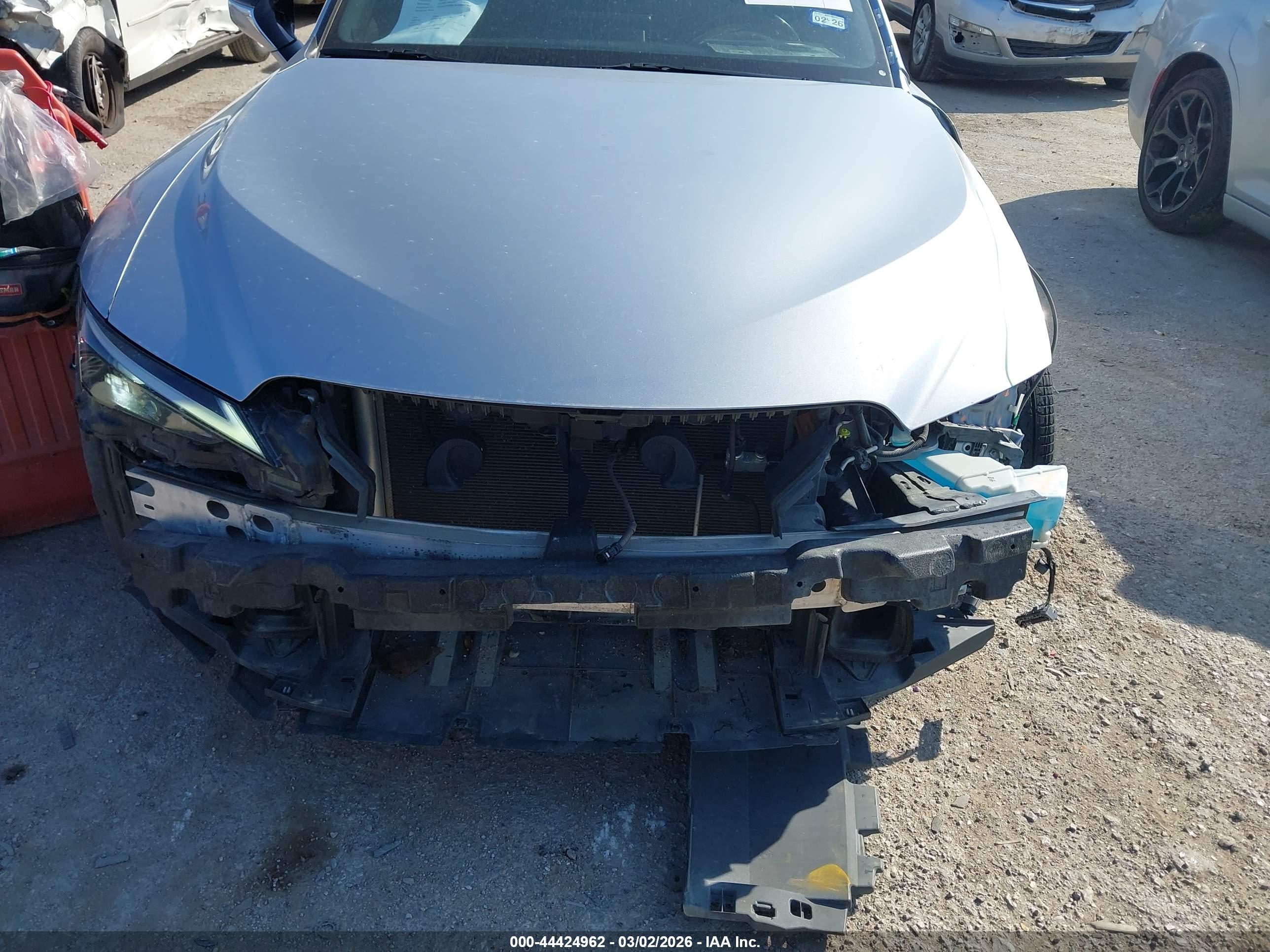LEXUS IS image 6
