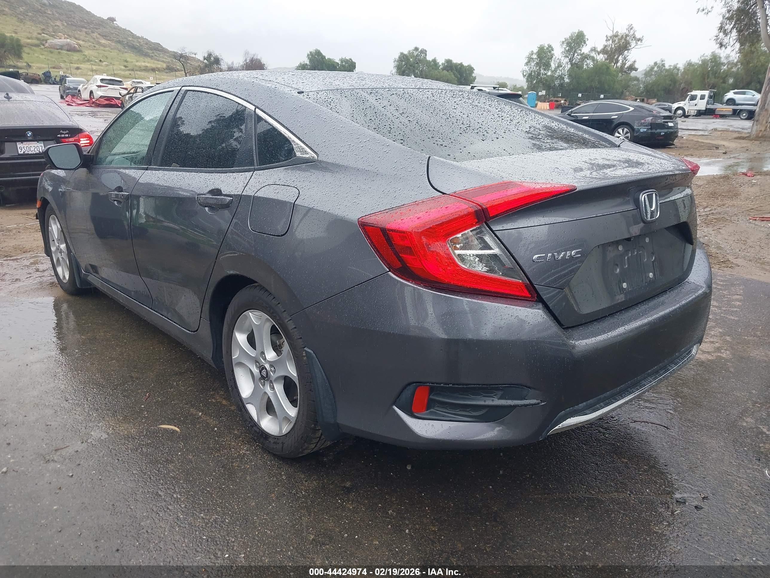 HONDA CIVIC image 3