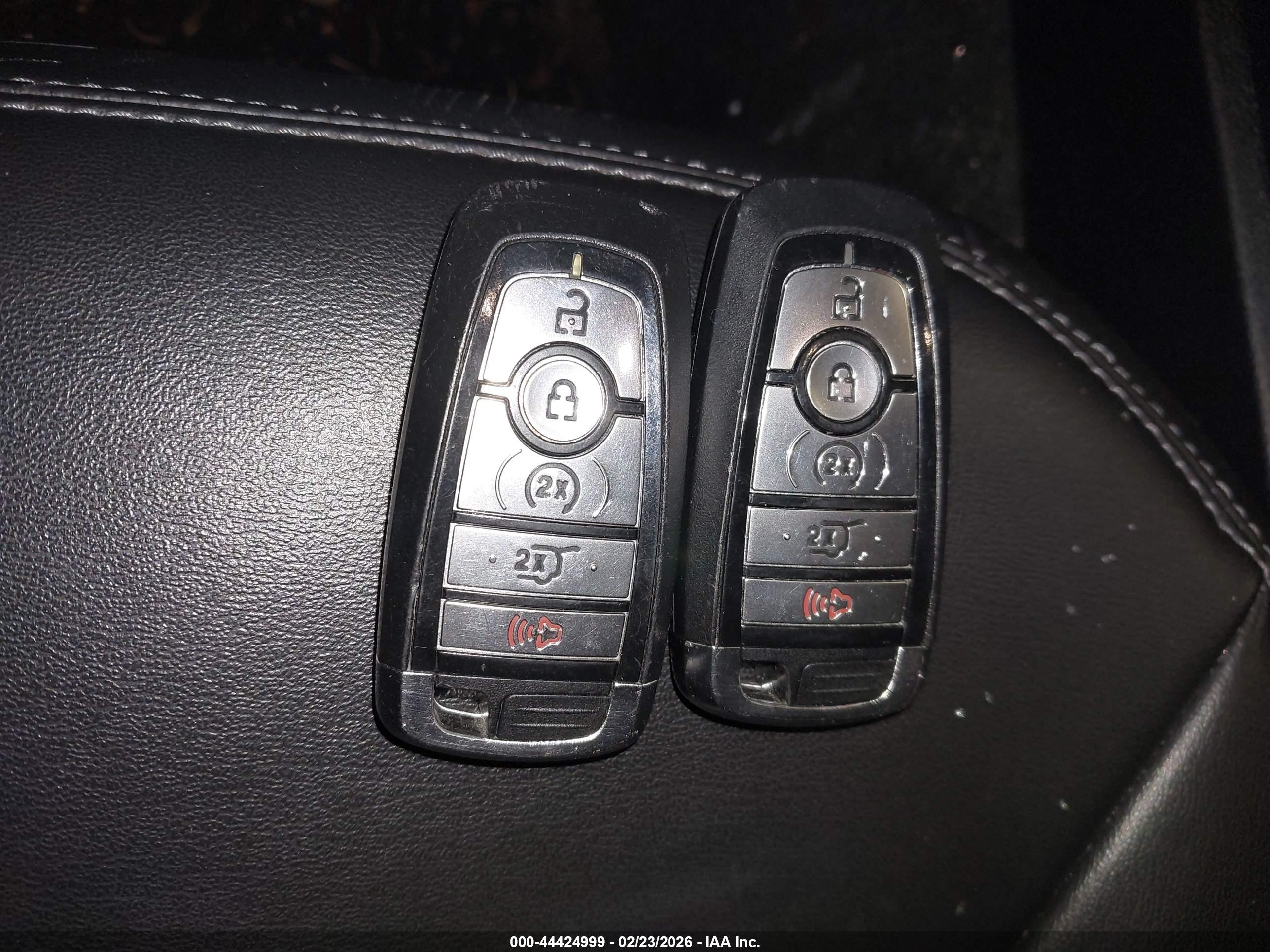 FORD EXPLORER image 11