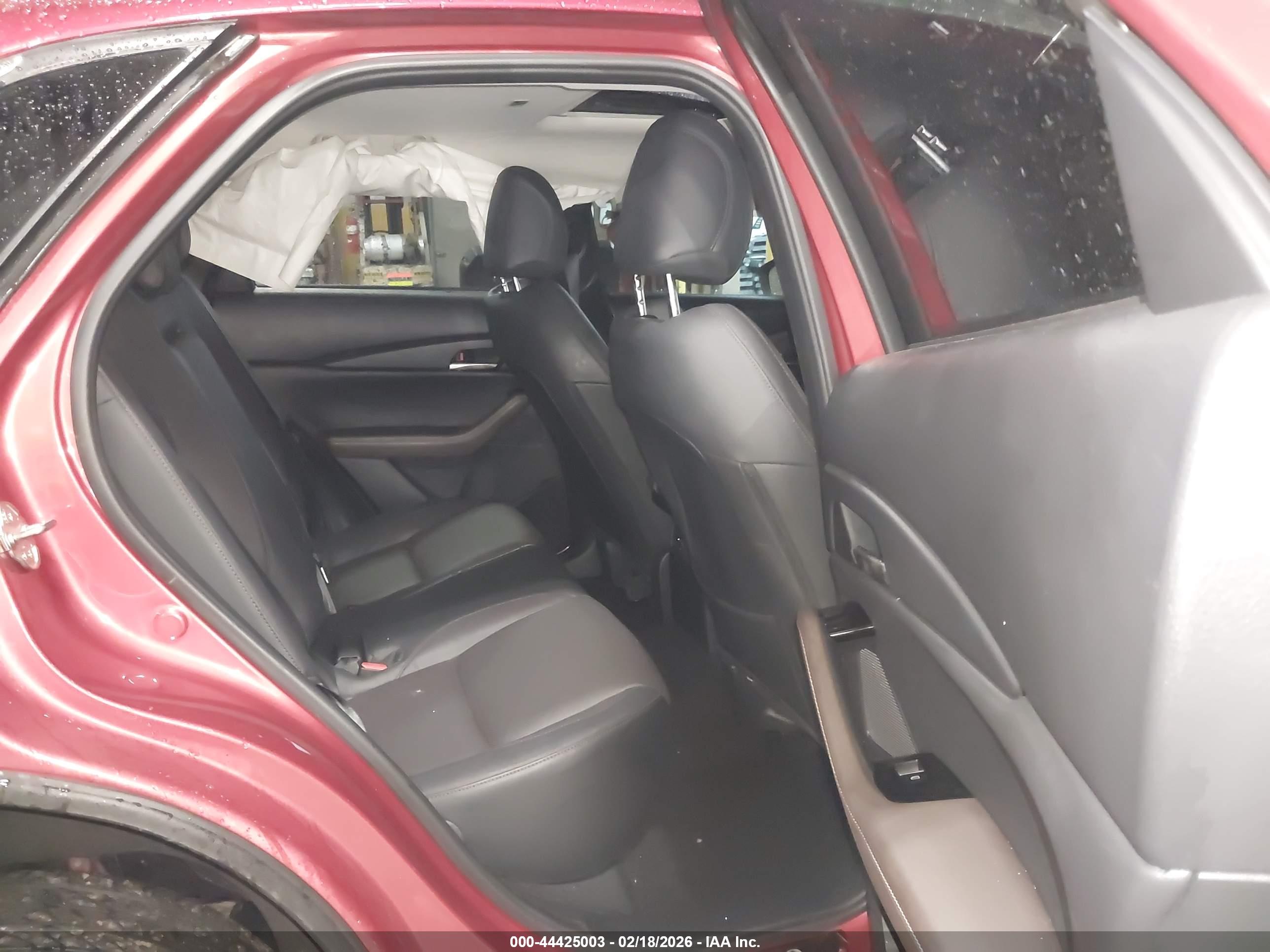 MAZDA CX-30 image 8