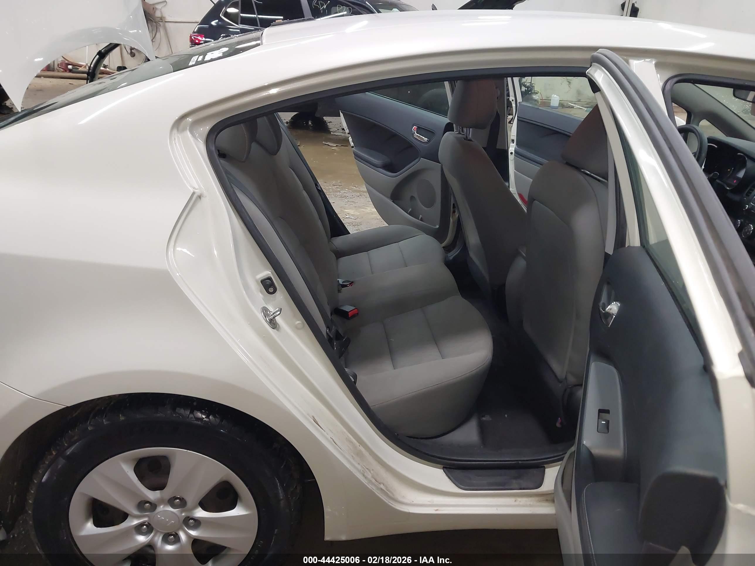 KIA FORTE image 8