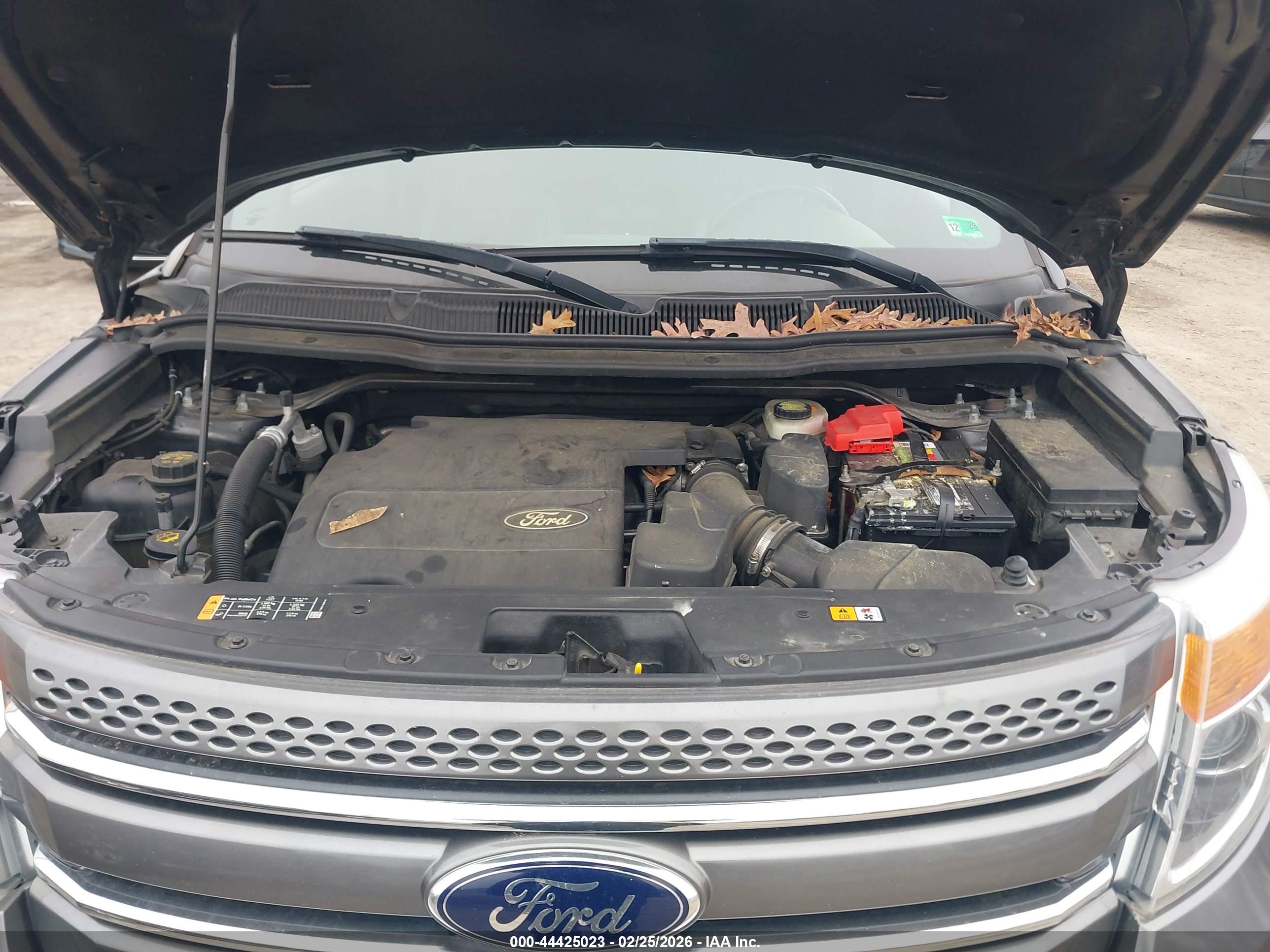 FORD EXPLORER image 10