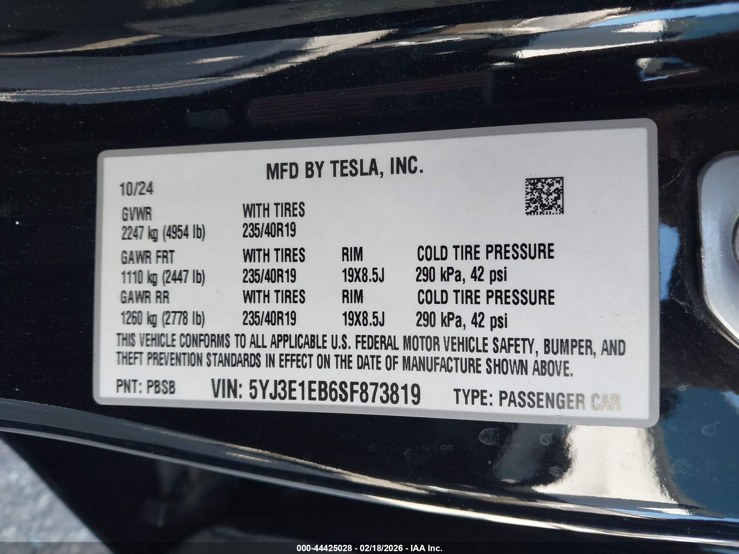 TESLA MODEL image 9