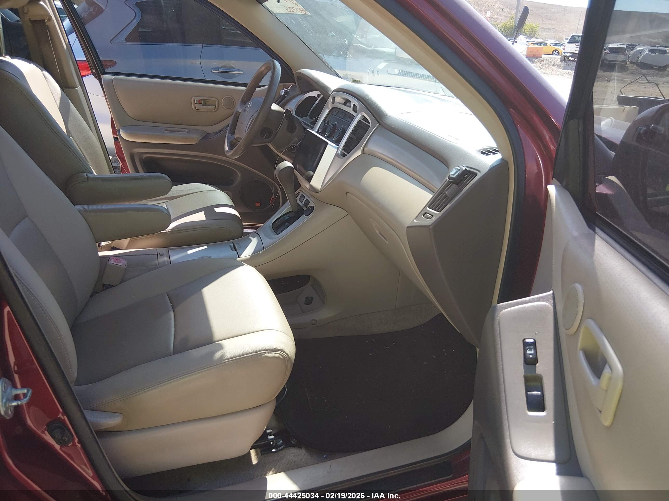 TOYOTA HIGHLANDER image 5