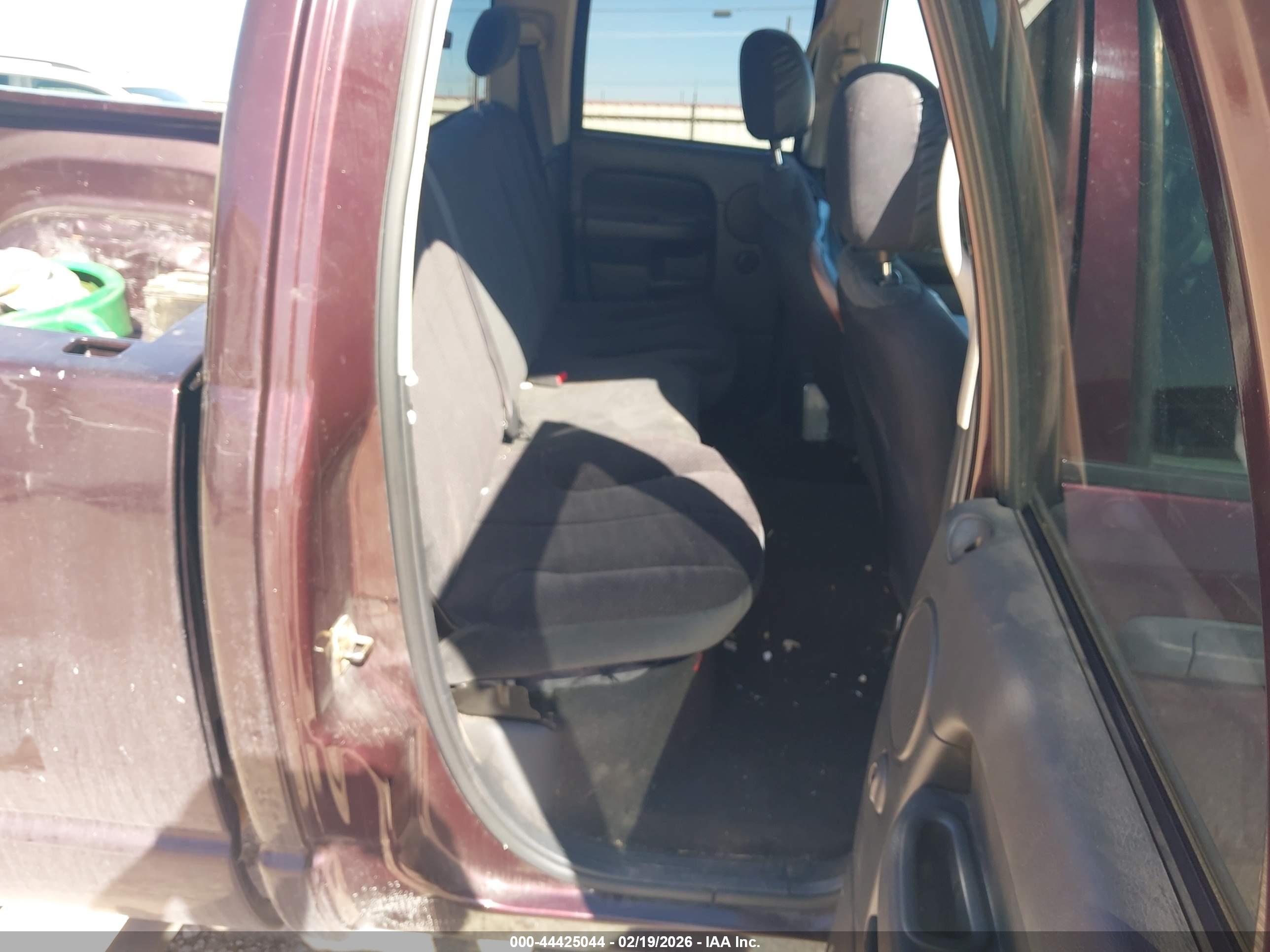 DODGE RAM image 8