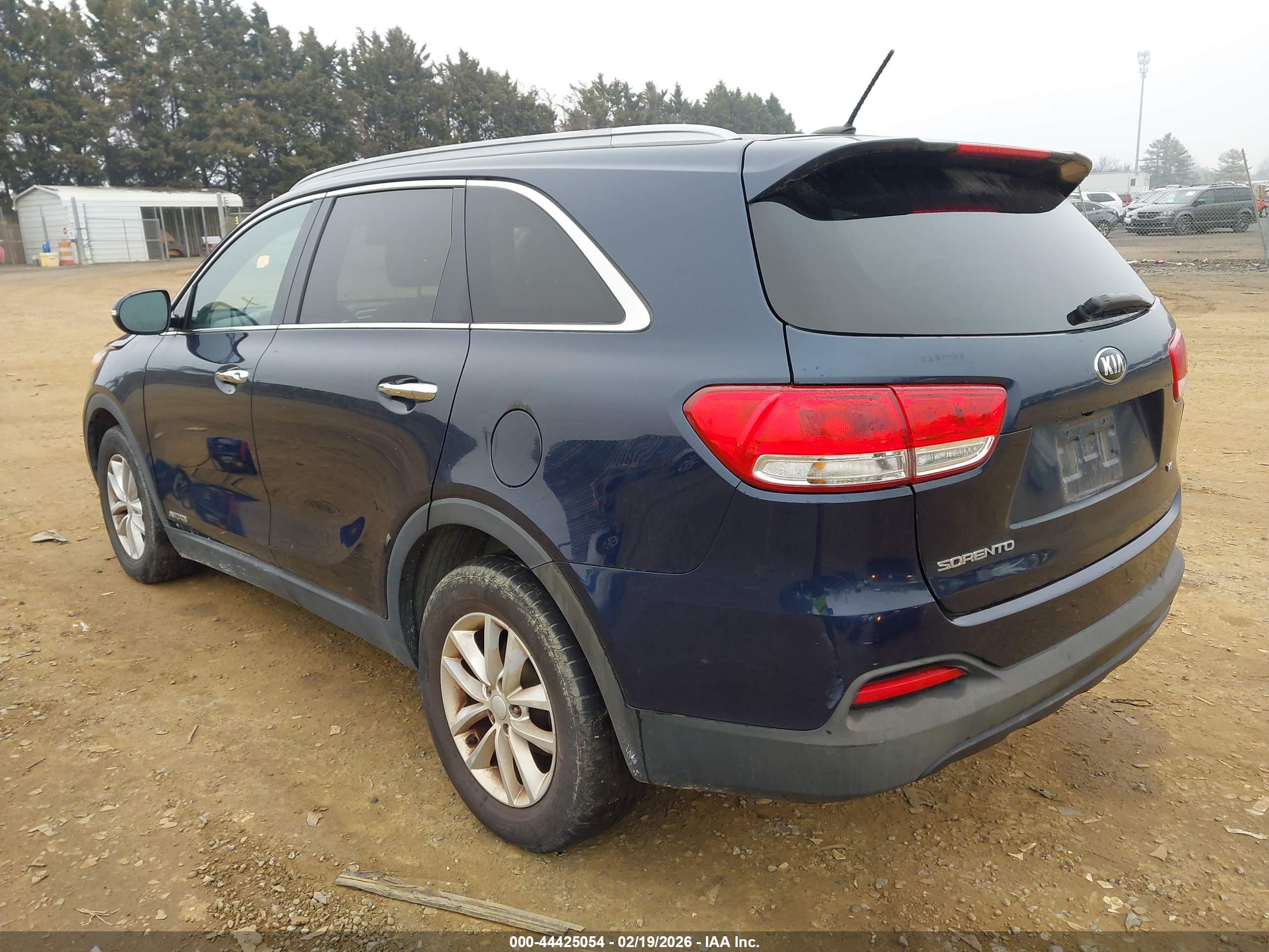 KIA SORENTO image 3
