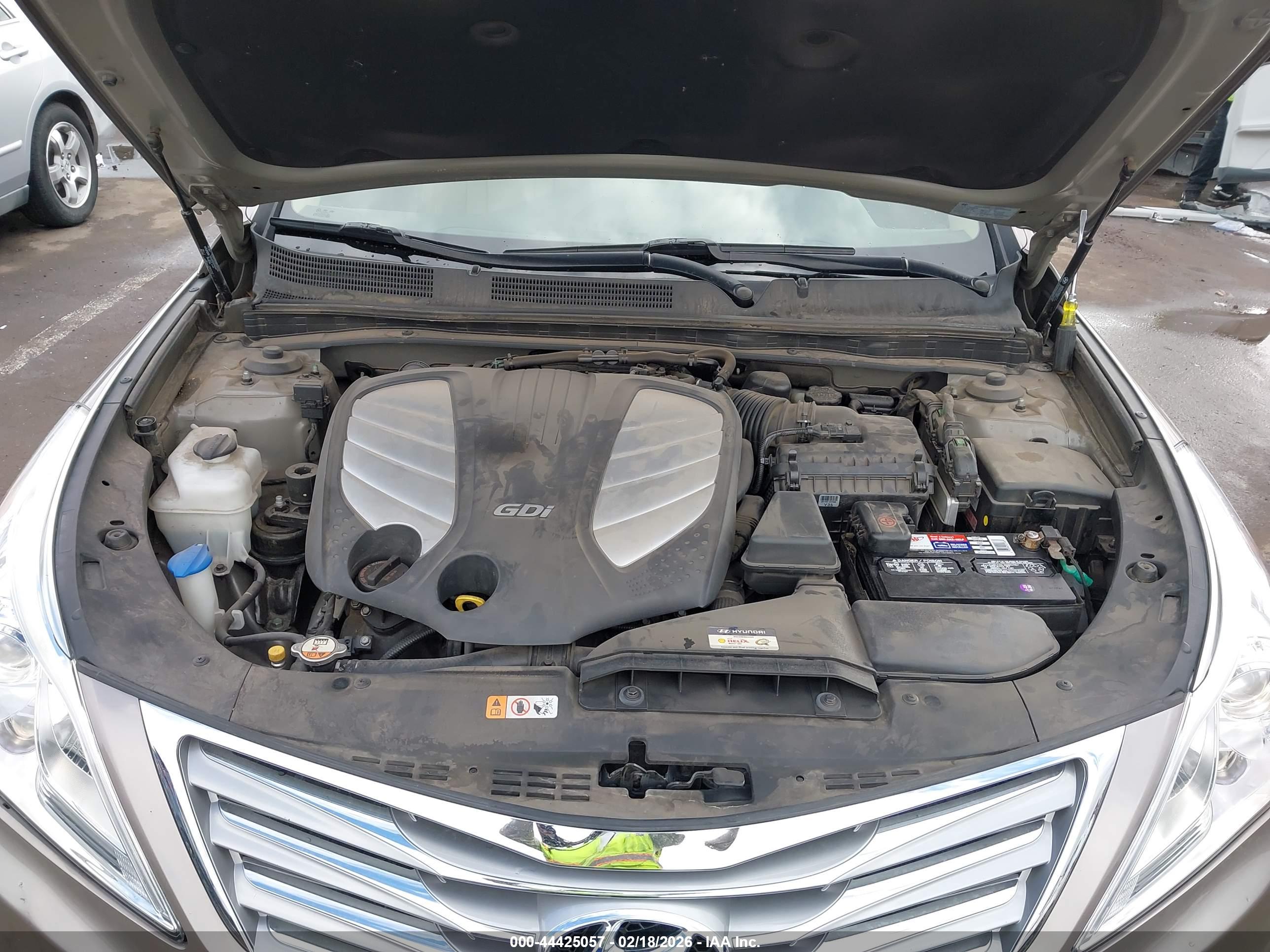 HYUNDAI AZERA image 10