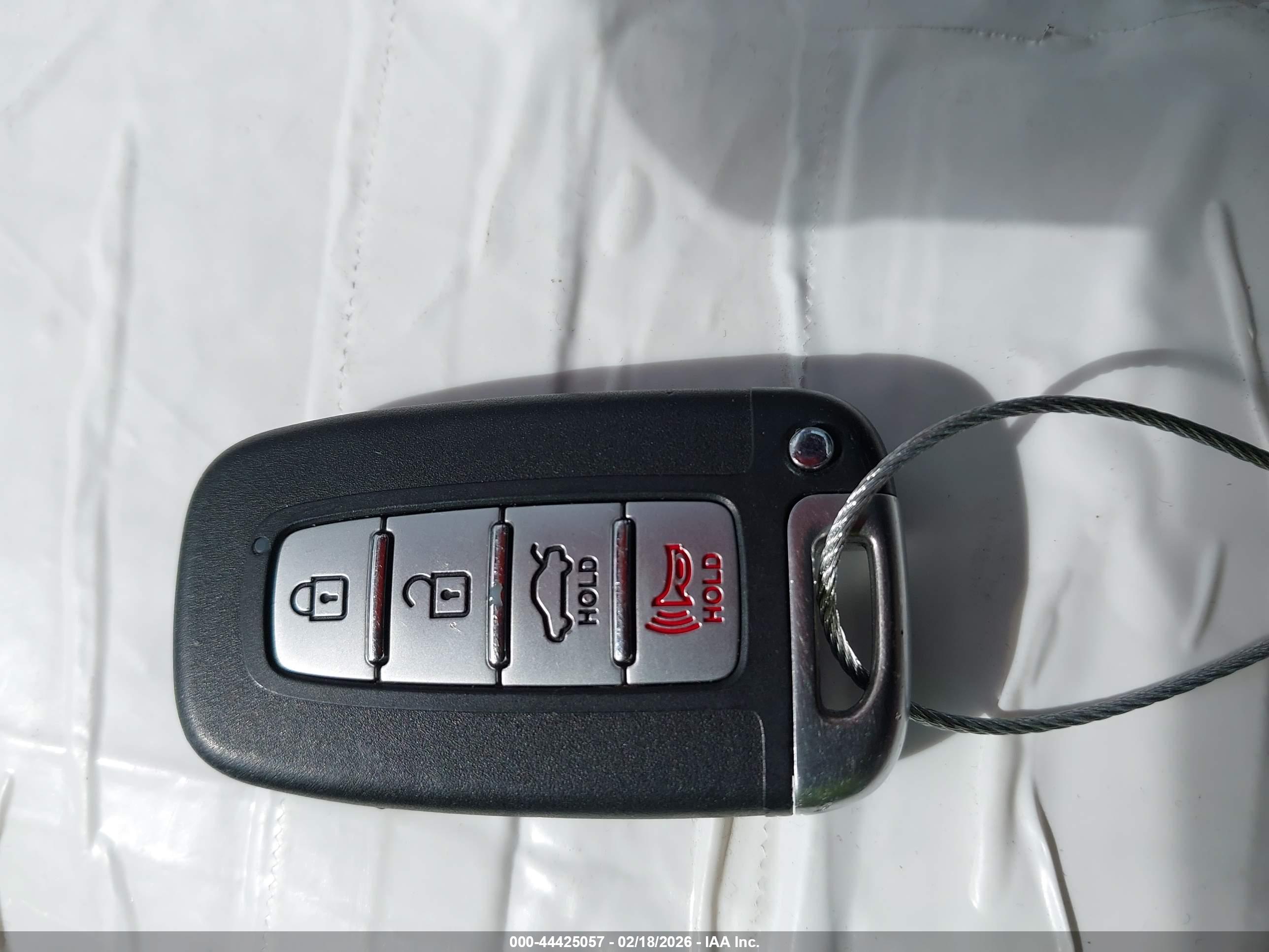 HYUNDAI AZERA image 11