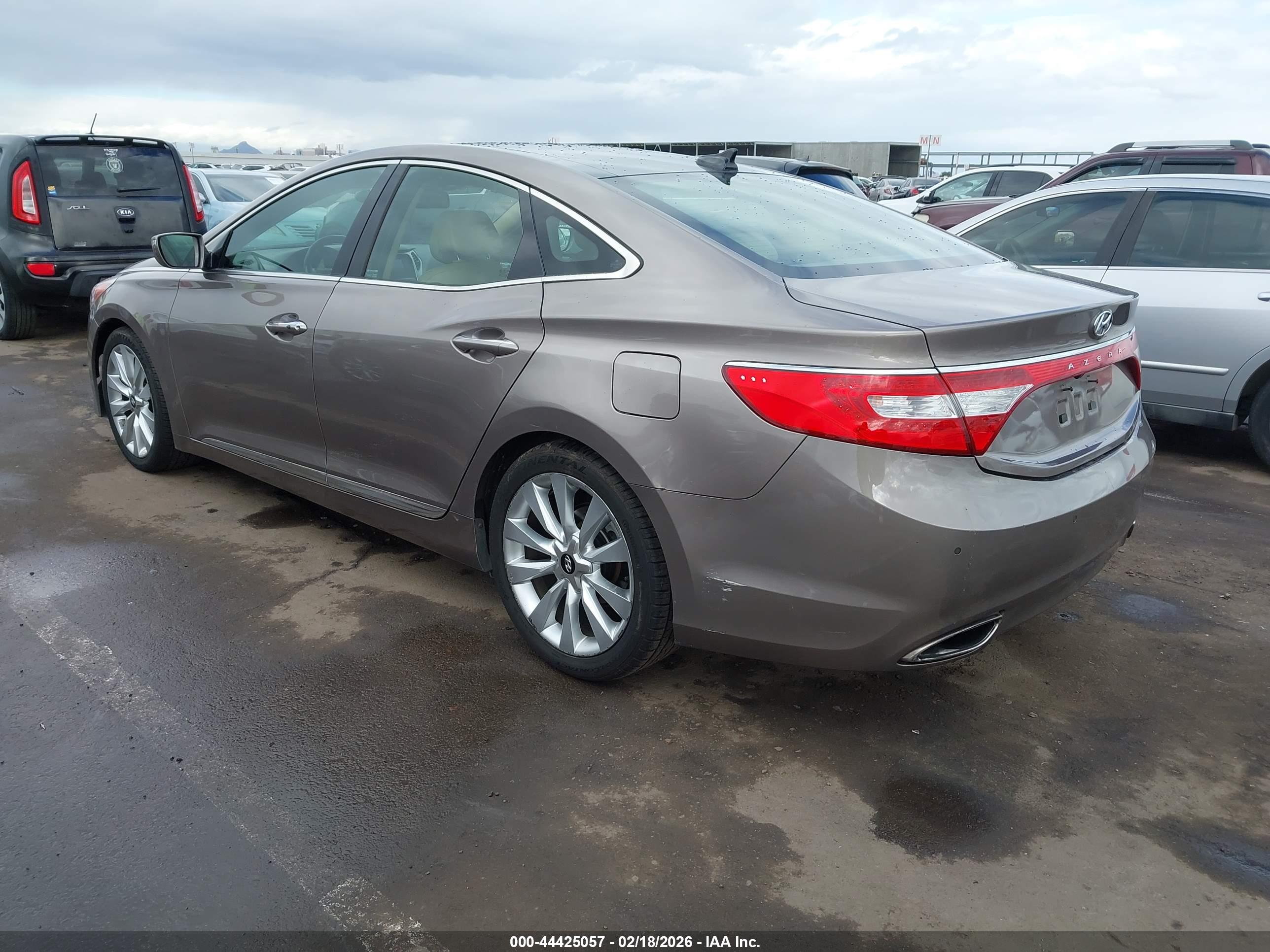 HYUNDAI AZERA image 3