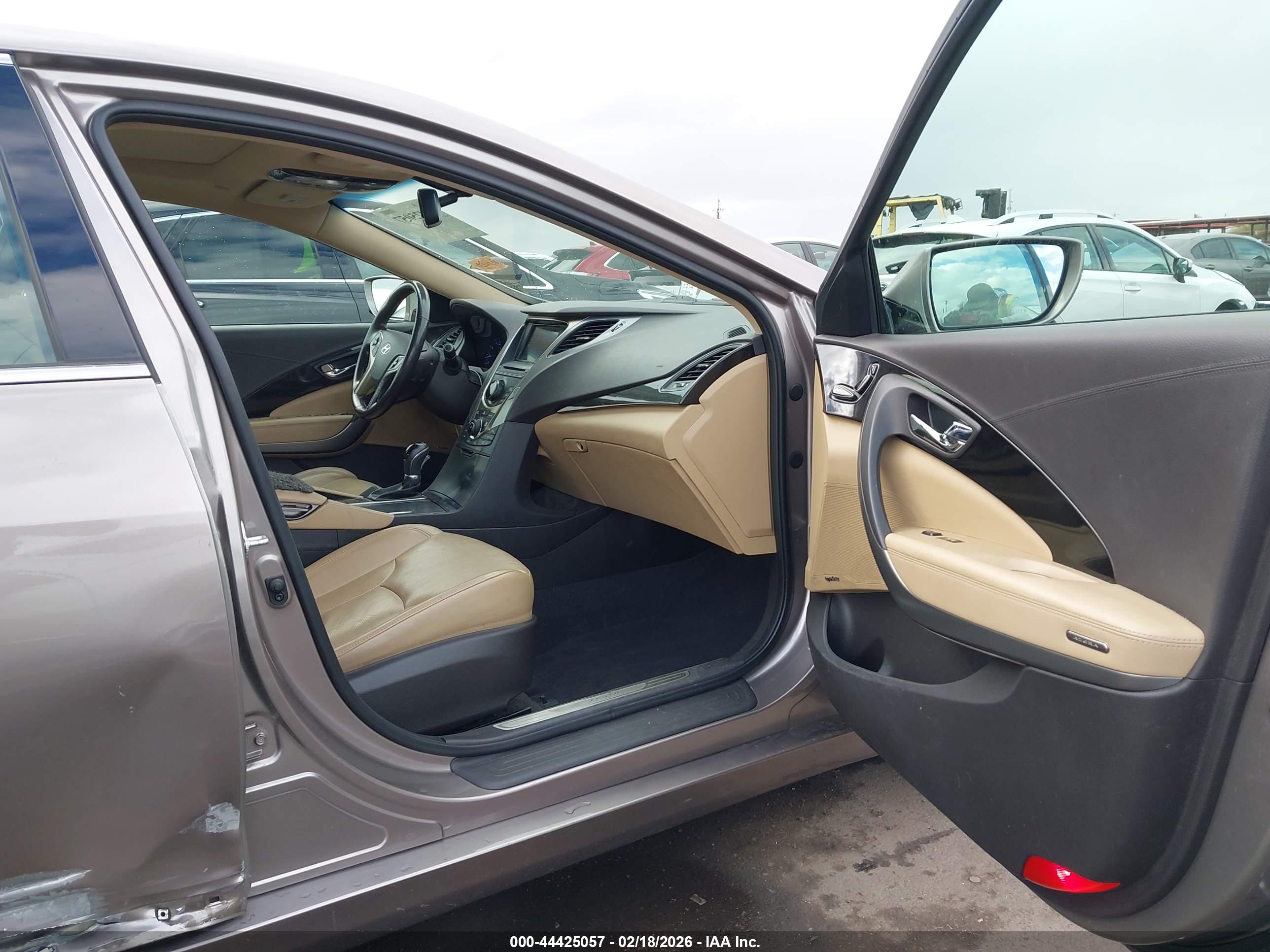 HYUNDAI AZERA image 5