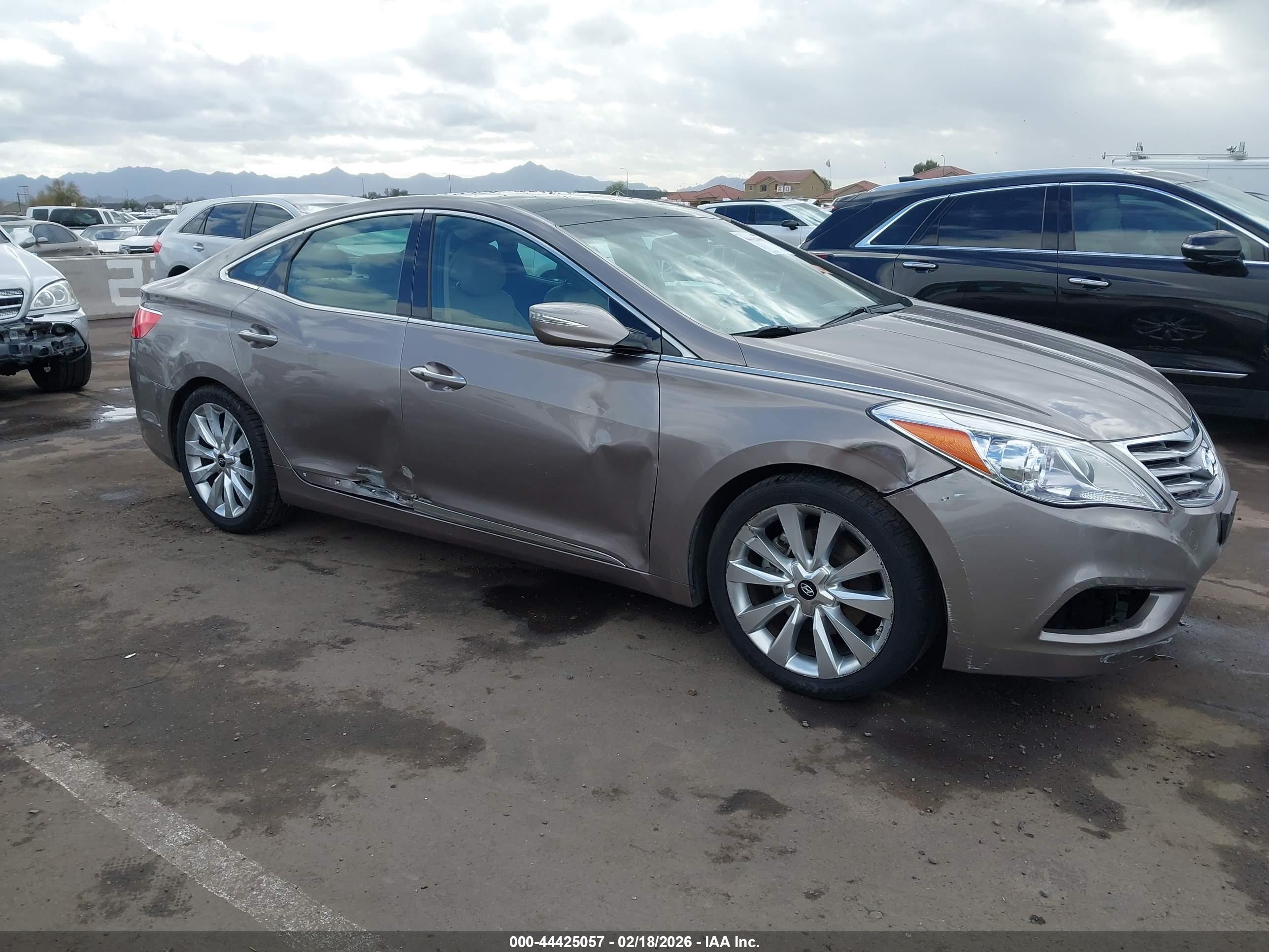 HYUNDAI AZERA image 6